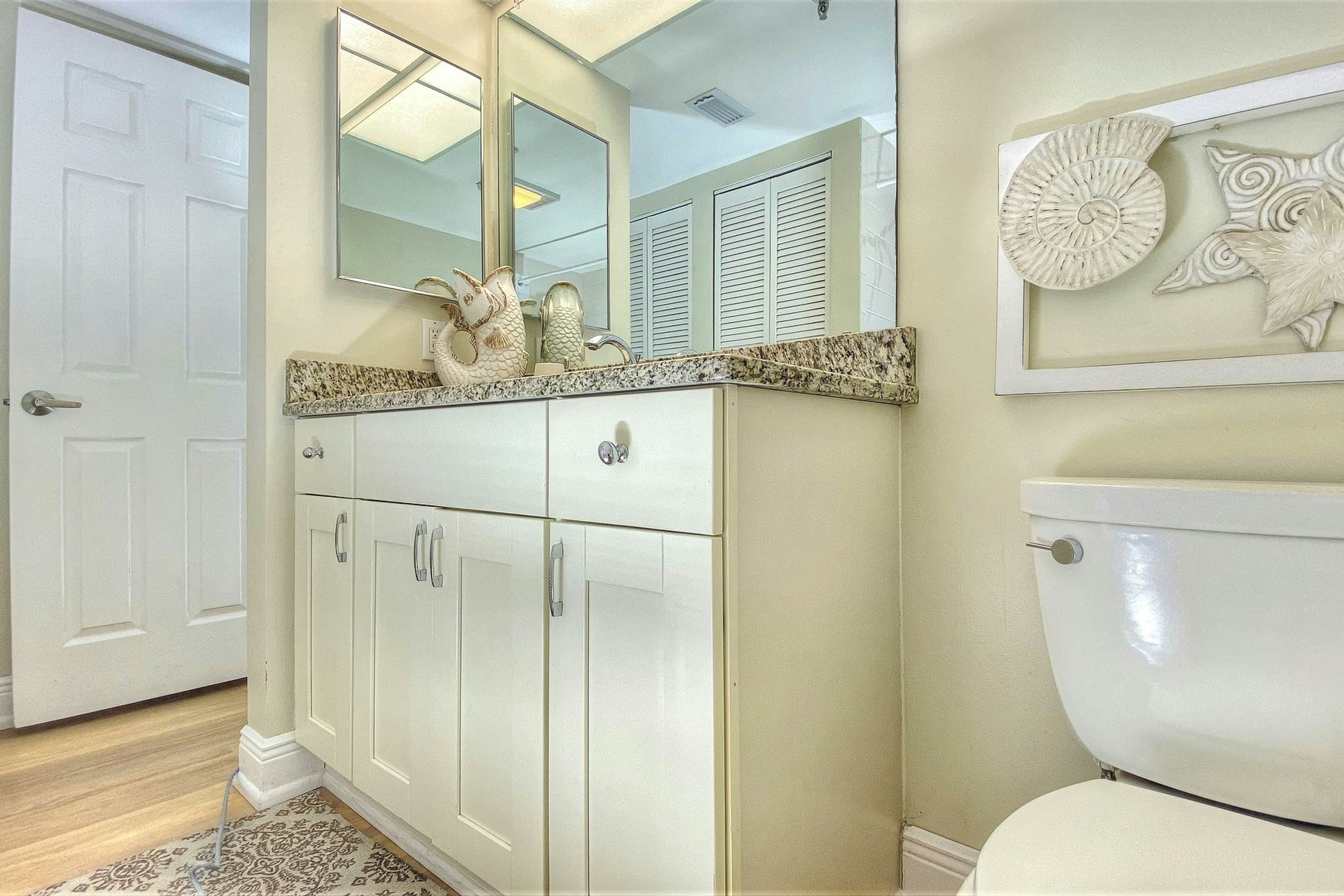 Peaceful beachfront escape w/private balcony, heated pool, pool spa, BBQ grills