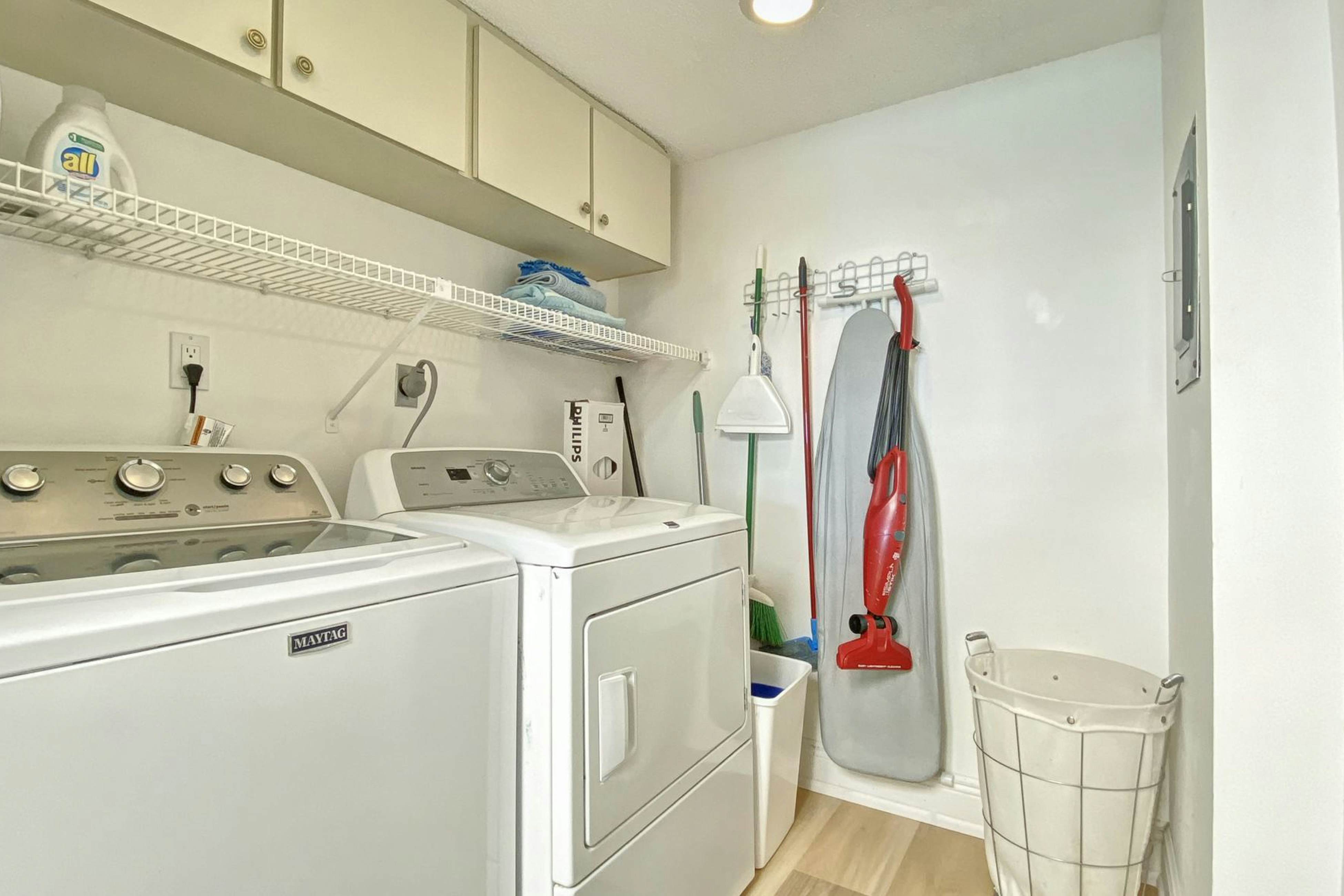 Peaceful beachfront escape w/private balcony, heated pool, pool spa, BBQ grills