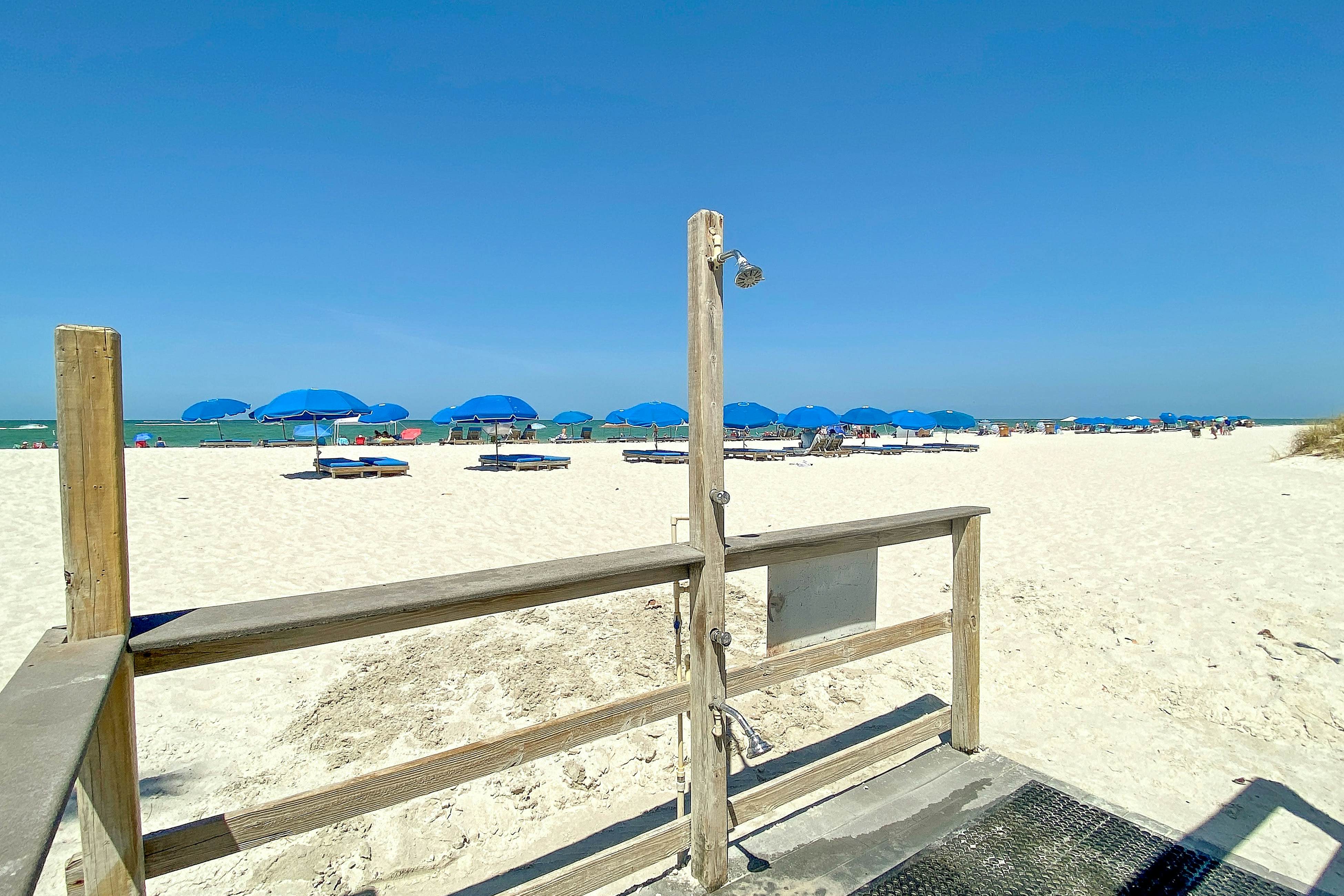 Newly renovated condo w/private balcony, gas grill, & on-site heated pool, AC