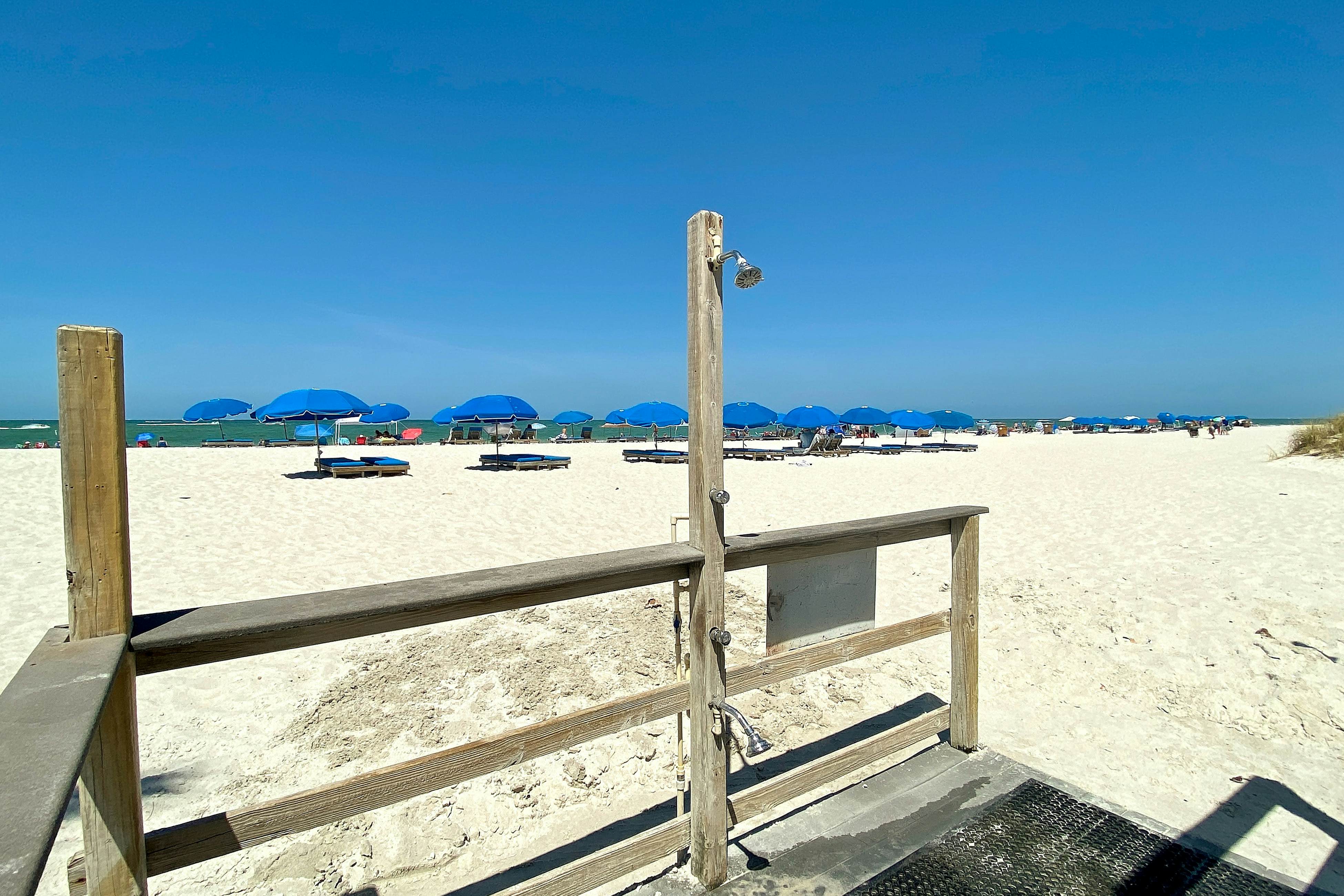 Newly renovated condo w/private balcony, gas grill, & on-site heated pool, AC