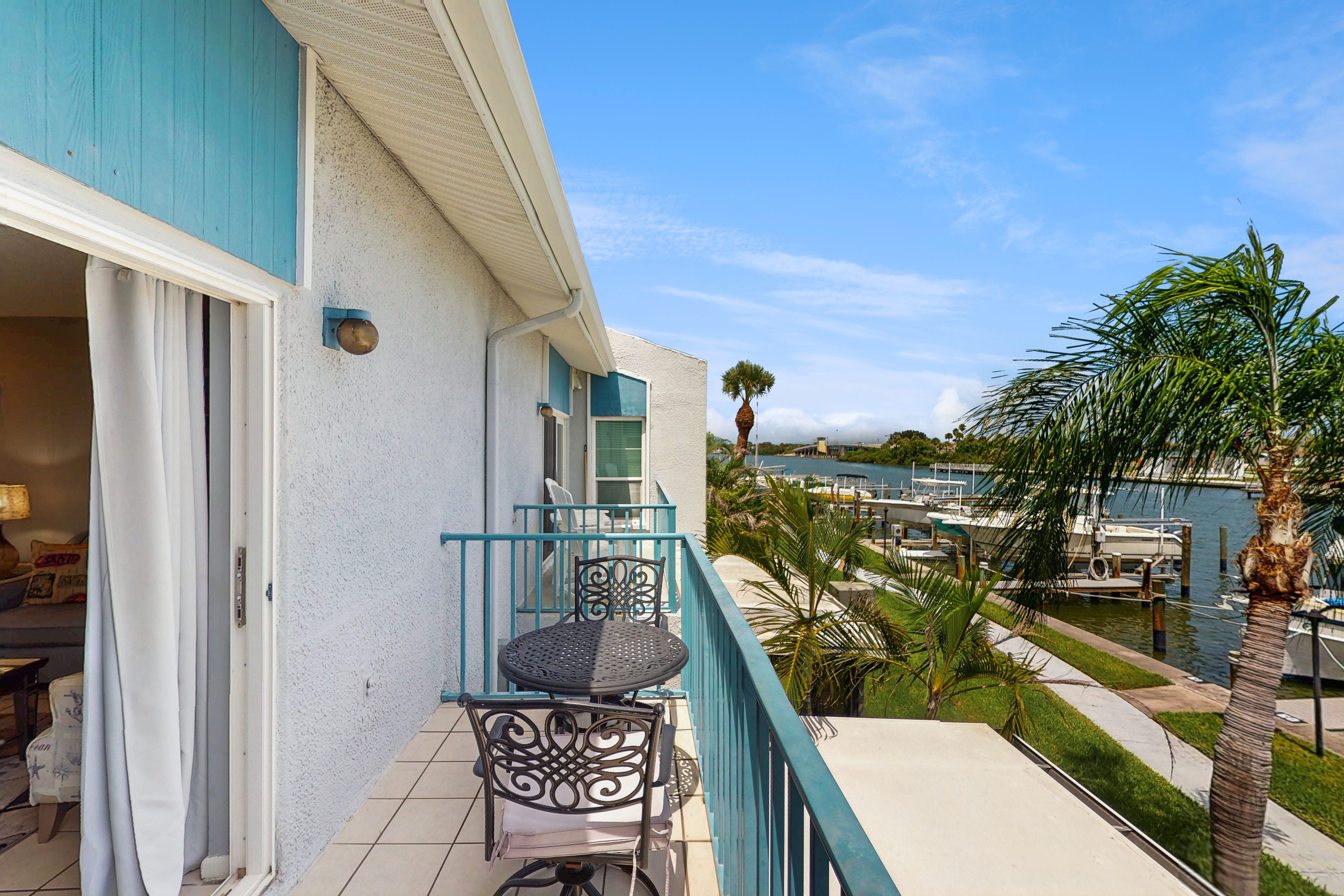 Waterfront wonder with Intracoastal views heated pool hot tub and fishing dock