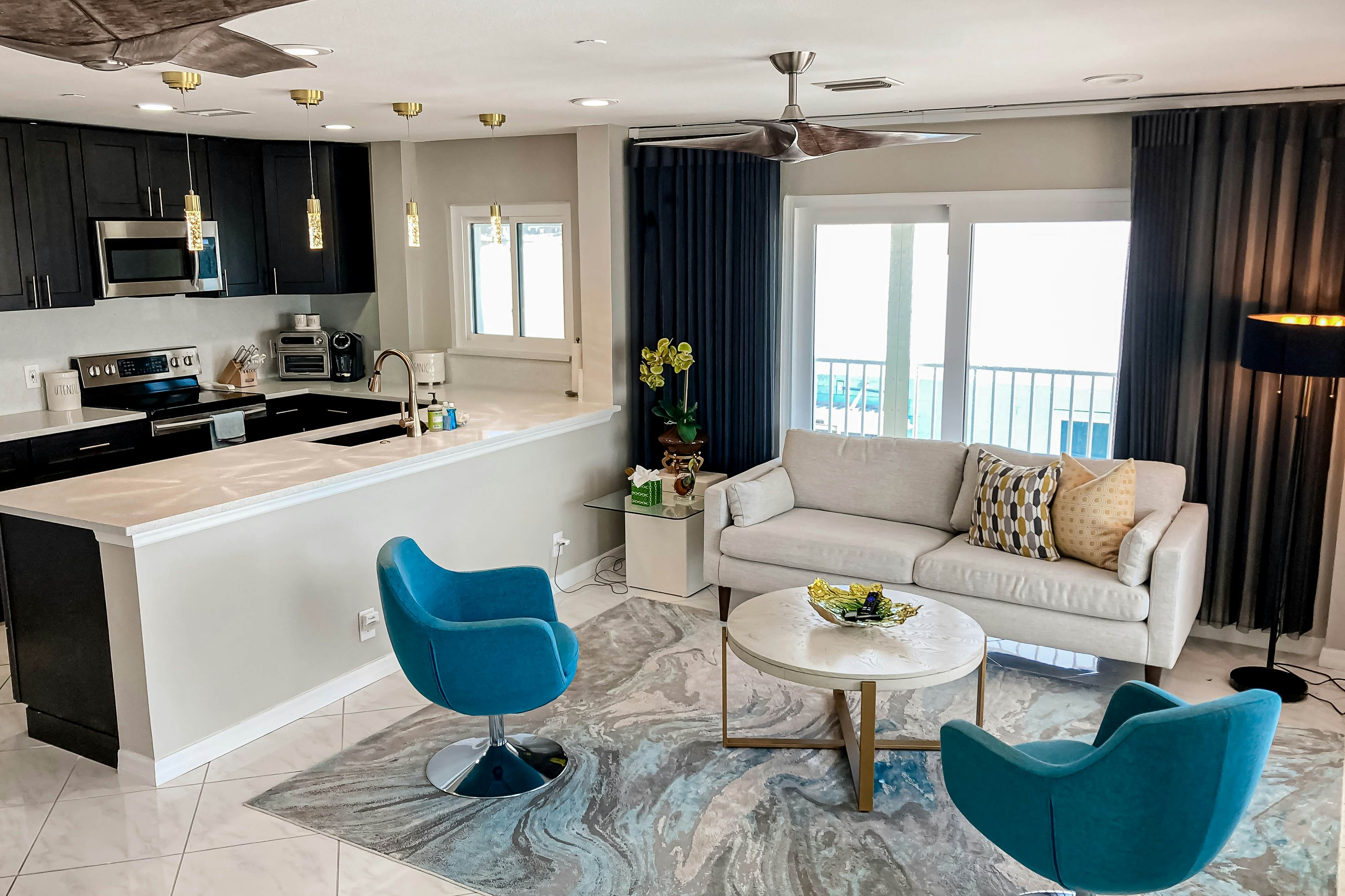 Arena de Madeira, Unit 301 | Condo in Madeira Beach steps from the sand