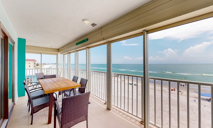 Arena de Madeira Unit 301 Condo in Madeira Beach steps from the sand