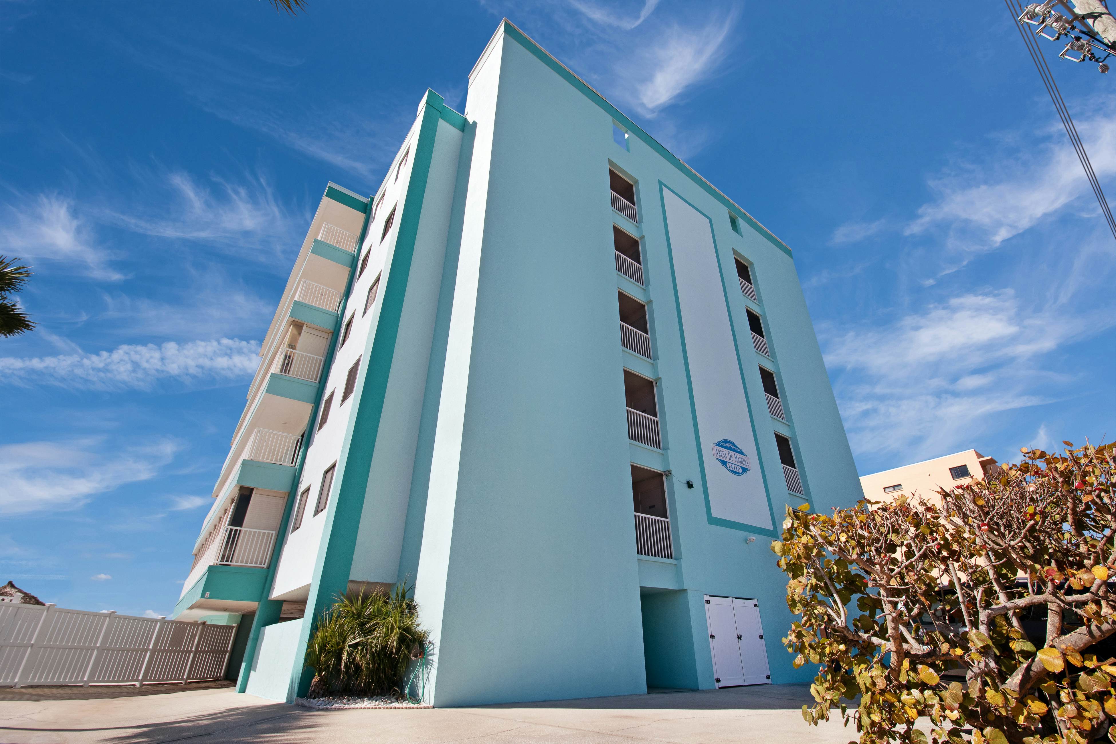 Arena de Madeira, Unit 301 | Condo in Madeira Beach steps from the sand