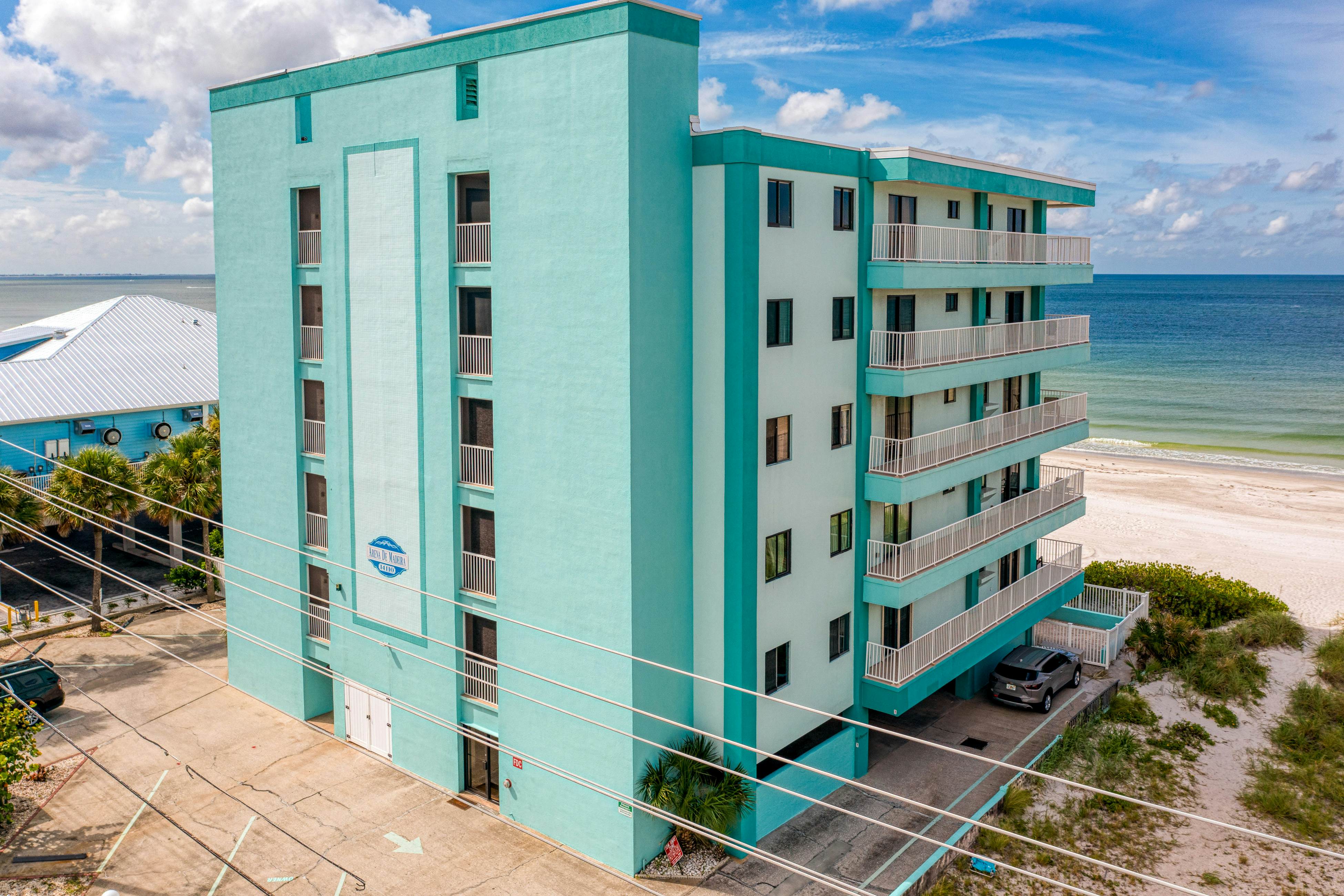 Arena de Madeira, Unit 301 | Condo in Madeira Beach steps from the sand