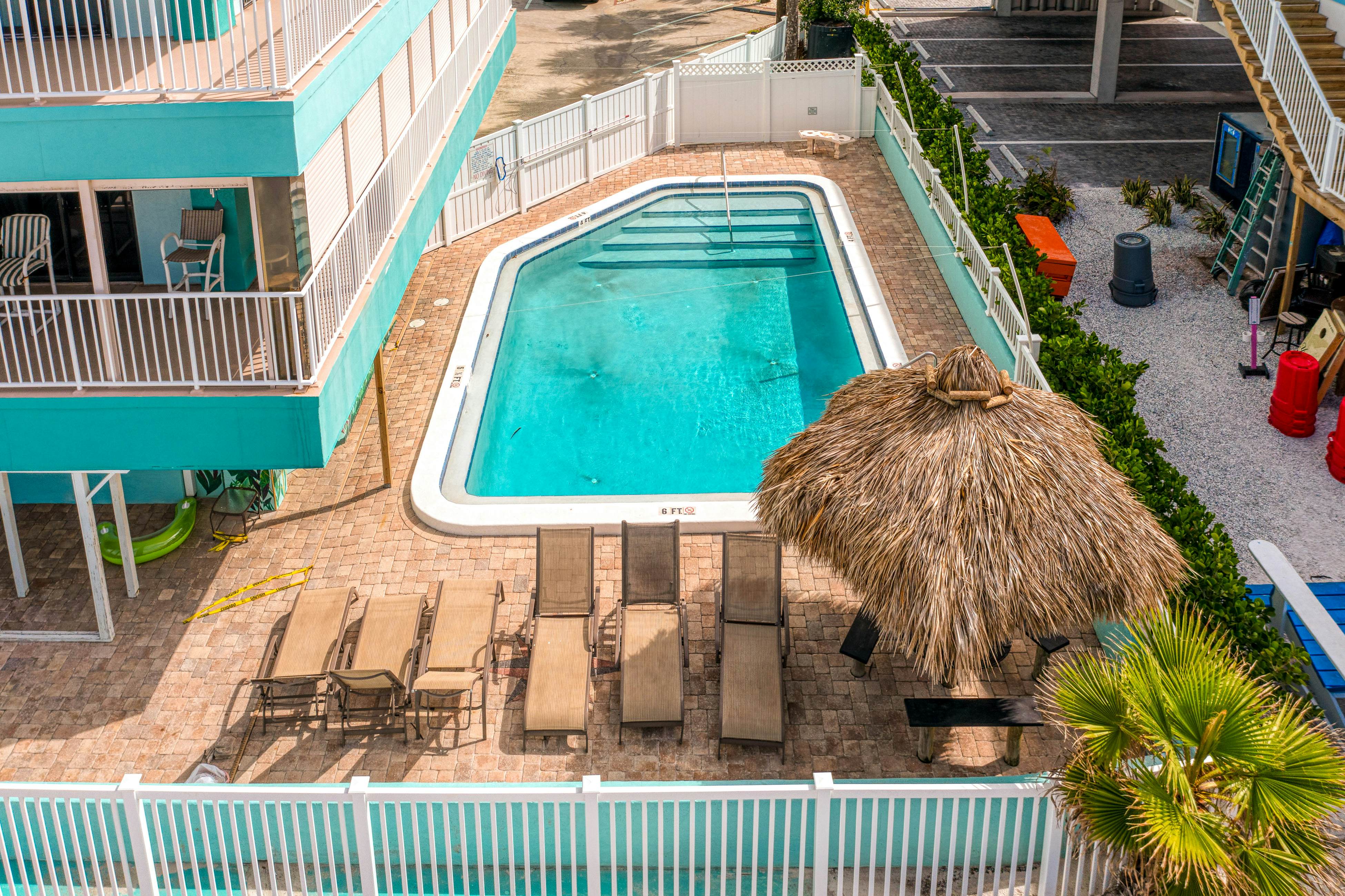 Arena de Madeira, Unit 301 | Condo in Madeira Beach steps from the sand