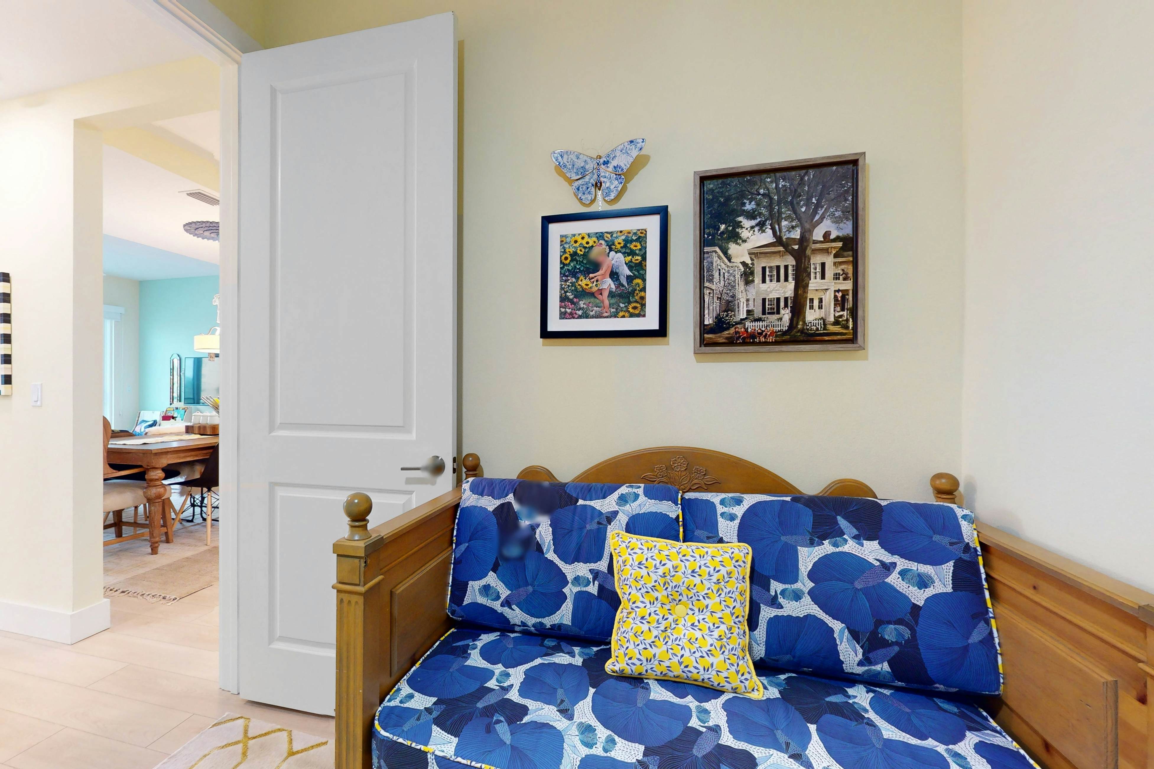 Sunlit & colorful beach condo with pool, hot tub, & balcony - near shore & shops