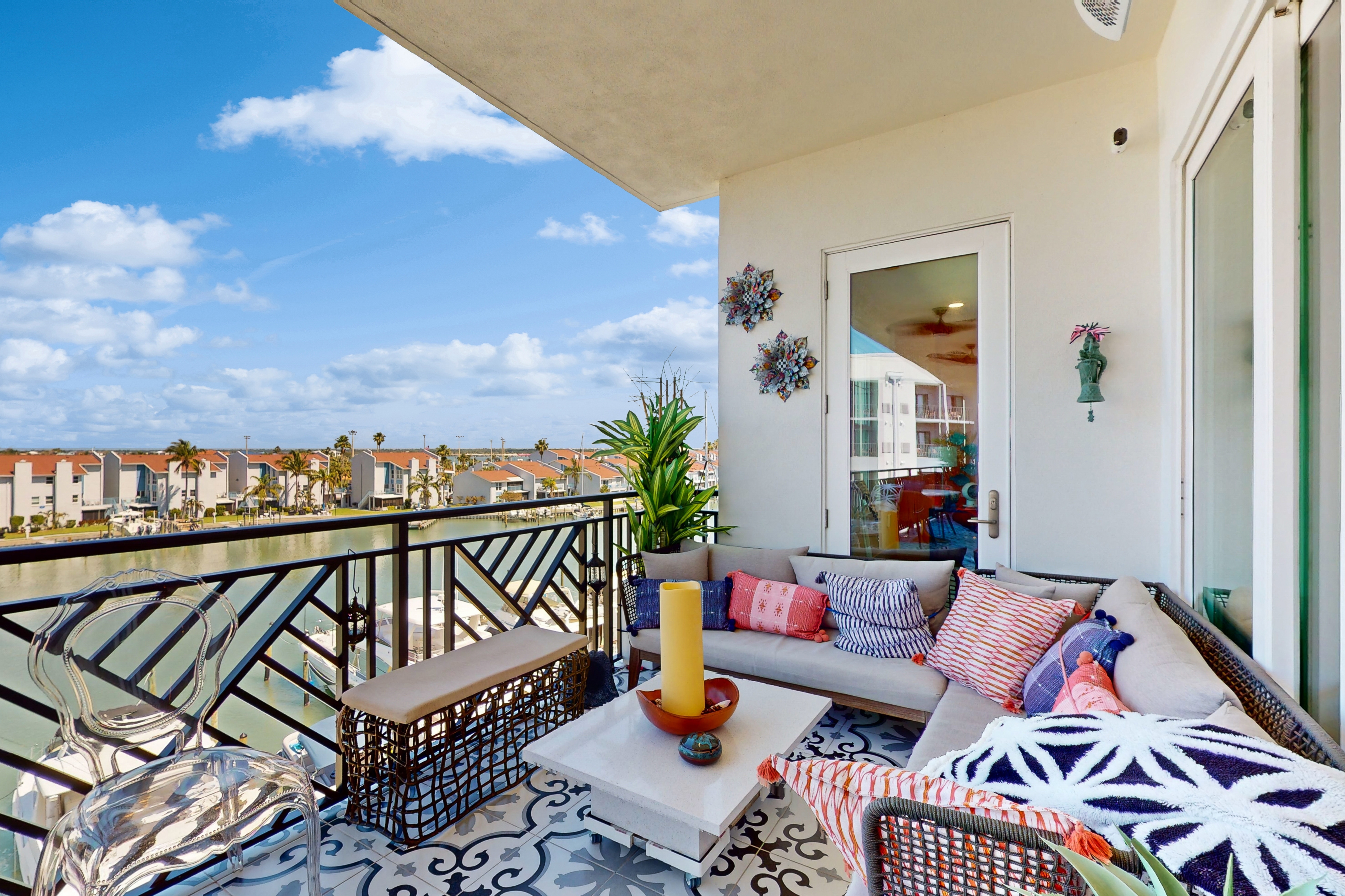 Island Luxury Resort Style Condo in Madeira Beach with Spectacular Views