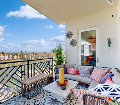 Island Luxury Resort Style Condo in Madeira Beach with Spectacular Views