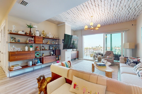 Island Luxury Resort Style Condo in Madeira Beach with Spectacular Views