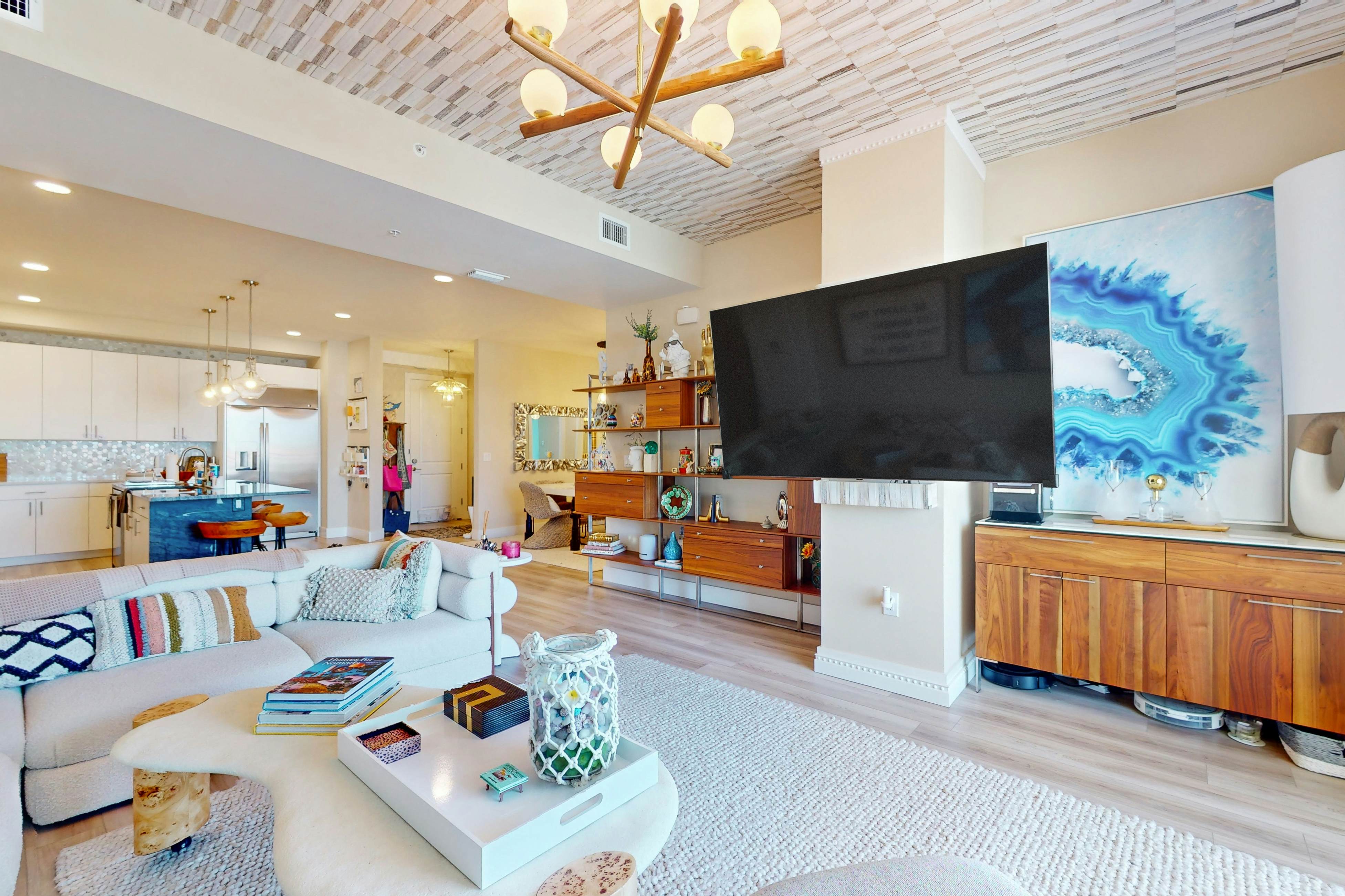 Island Luxury: Resort-Style Condo in Madeira Beach with Spectacular Views