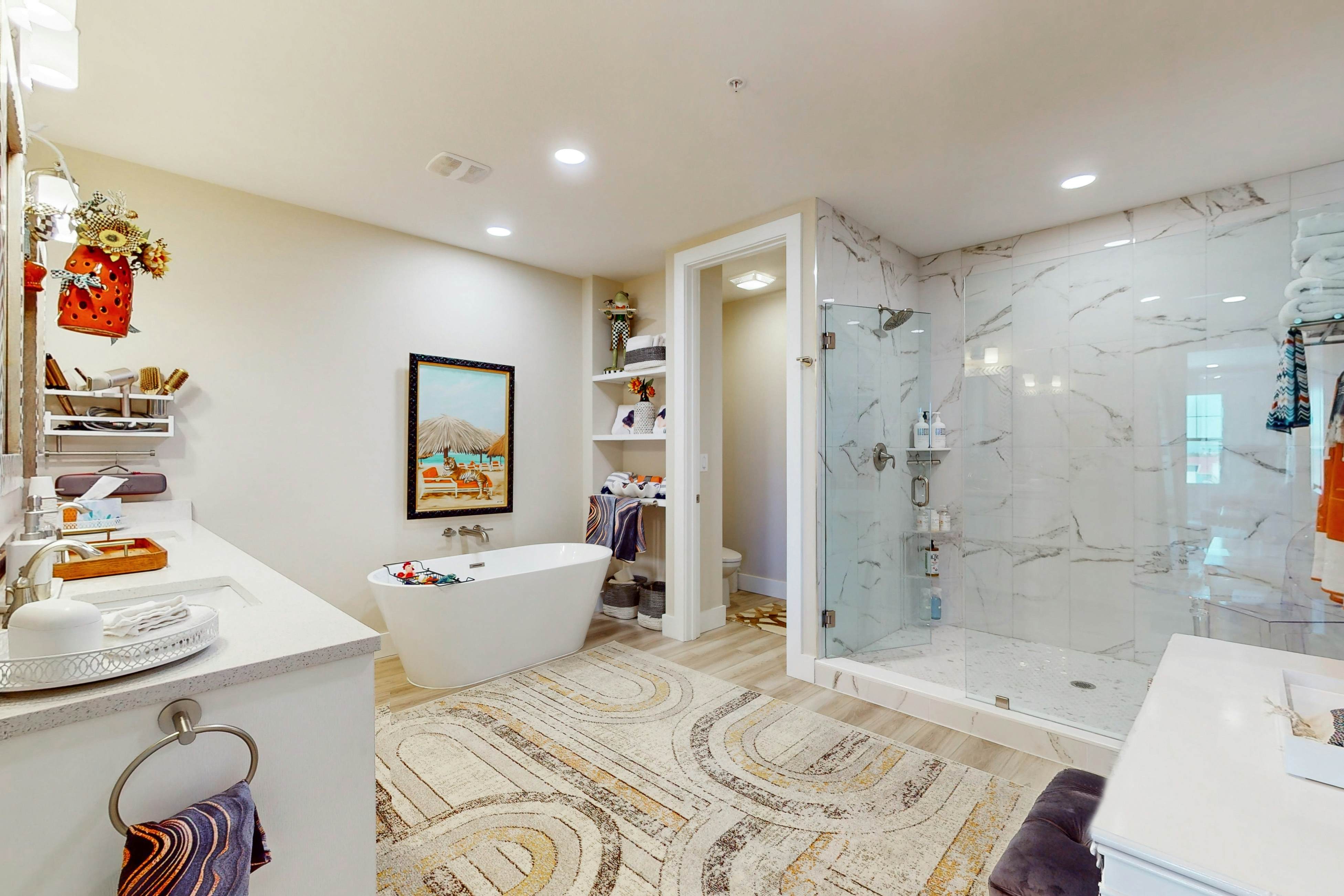 Island Luxury: Resort-Style Condo in Madeira Beach with Spectacular Views