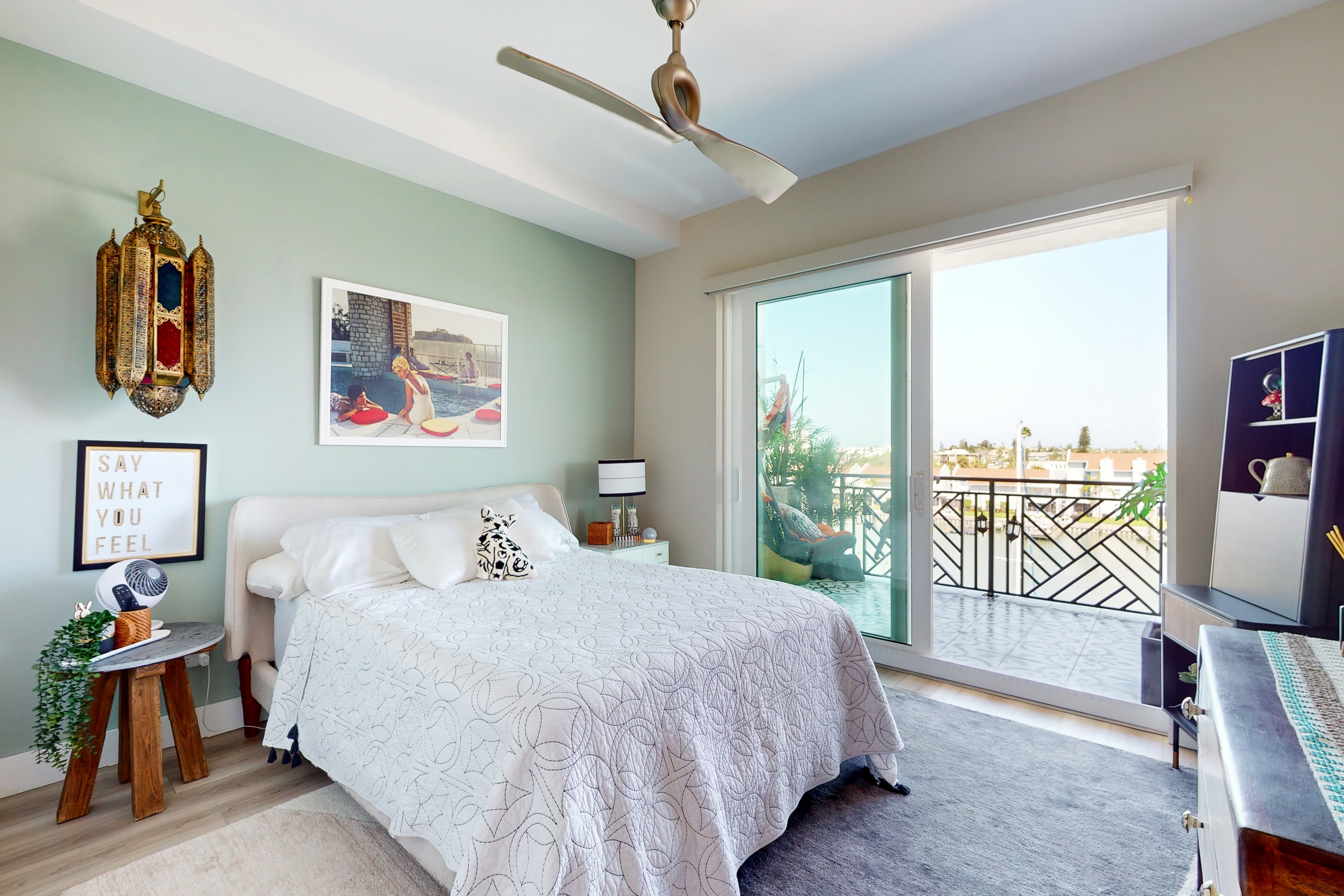 Island Luxury Resort Style Condo in Madeira Beach with Spectacular Views