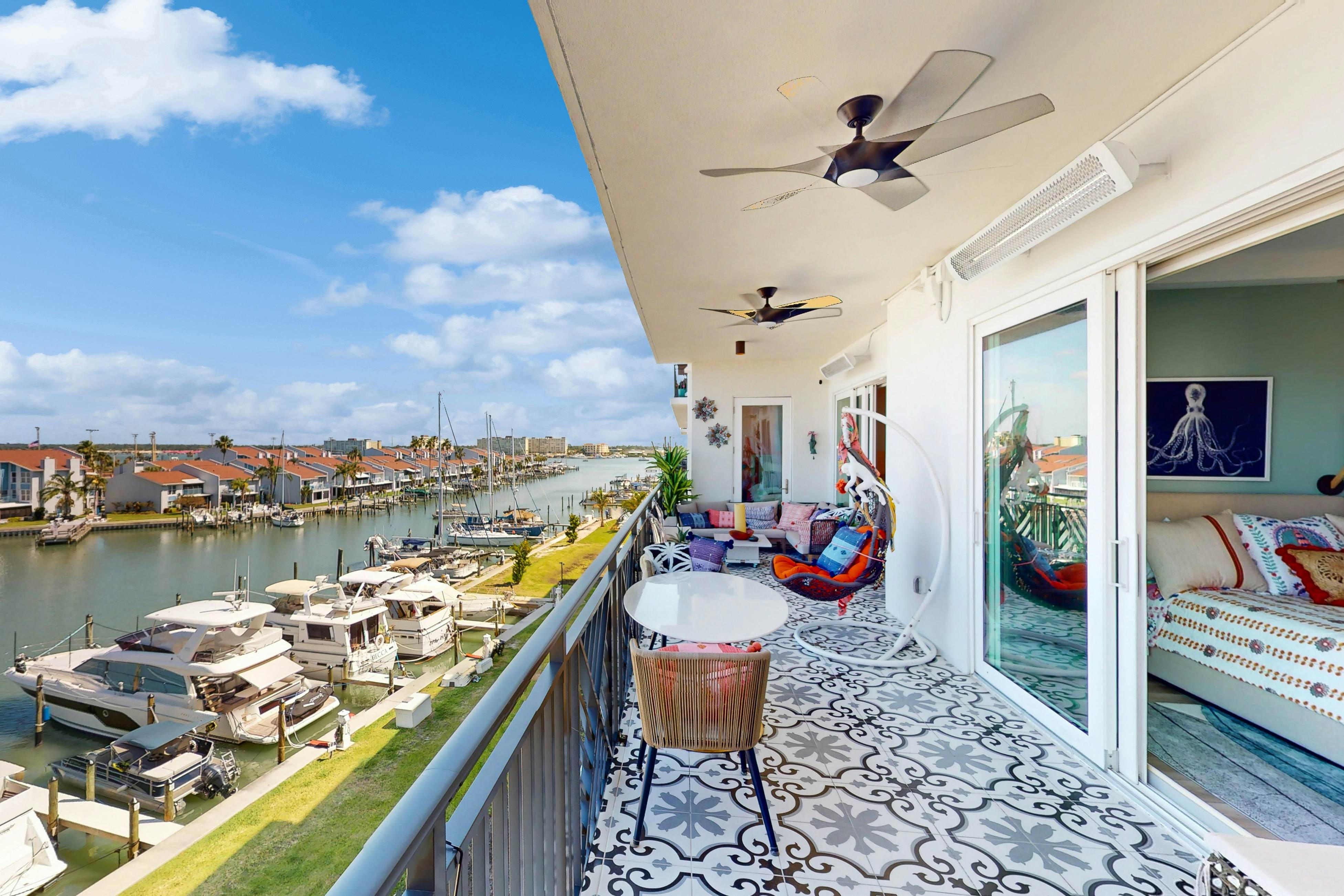 Island Luxury: Resort-Style Condo in Madeira Beach with Spectacular Views