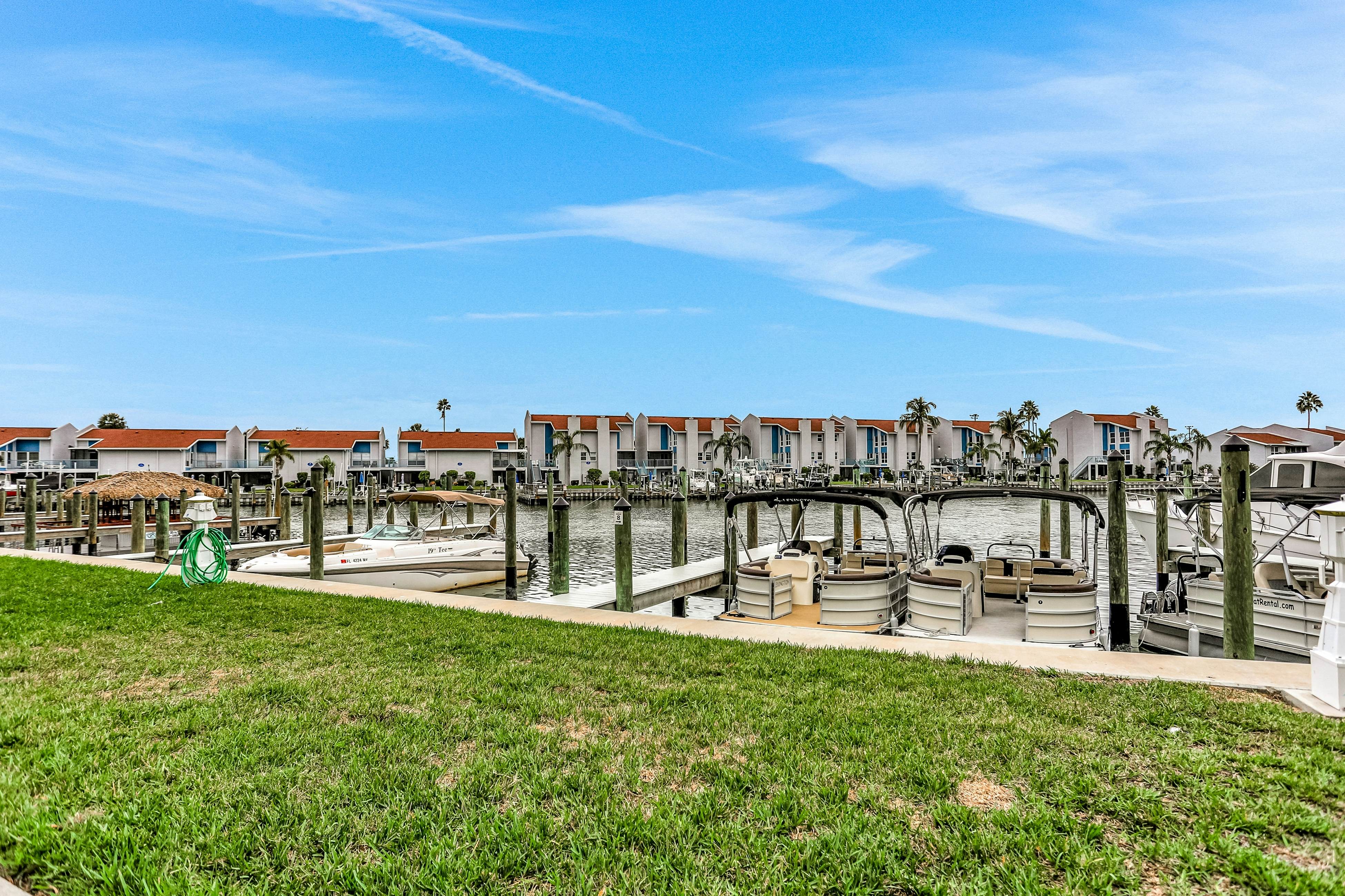 Island Luxury: Resort-Style Condo in Madeira Beach with Spectacular Views