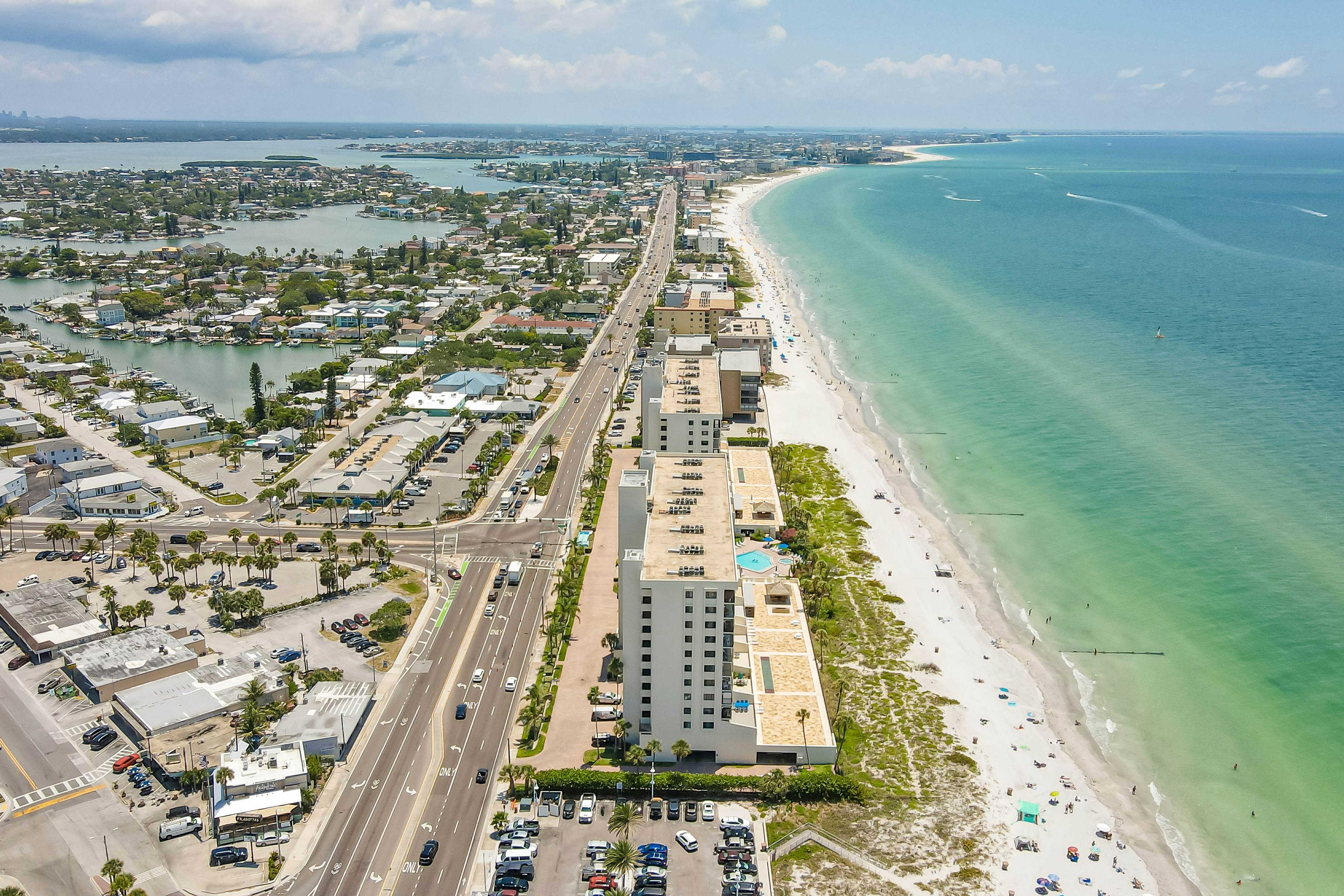 Island Luxury: Resort-Style Condo in Madeira Beach with Spectacular Views
