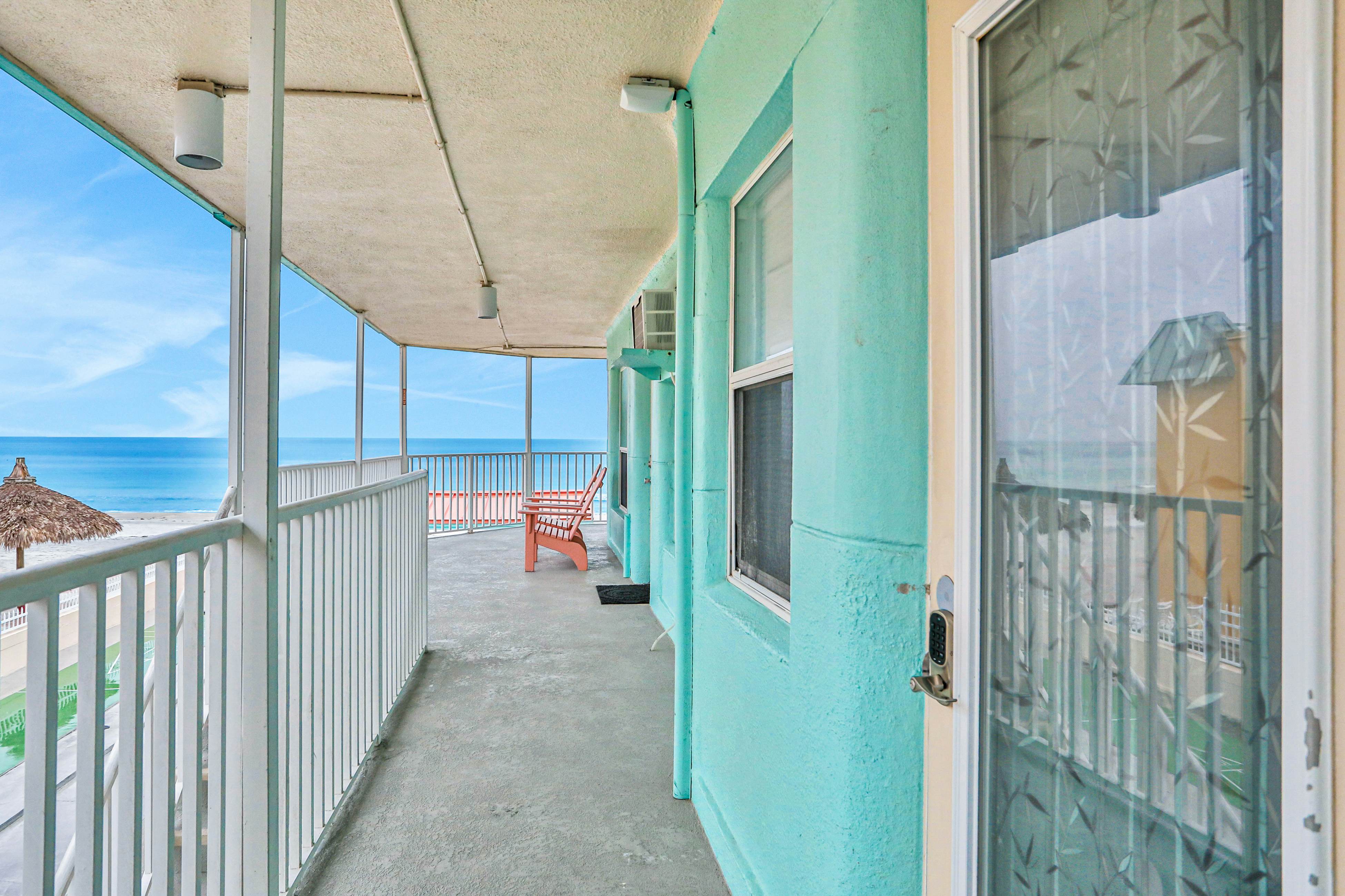 Beachfront studio with grilling area & shuffleboard - steps to sand