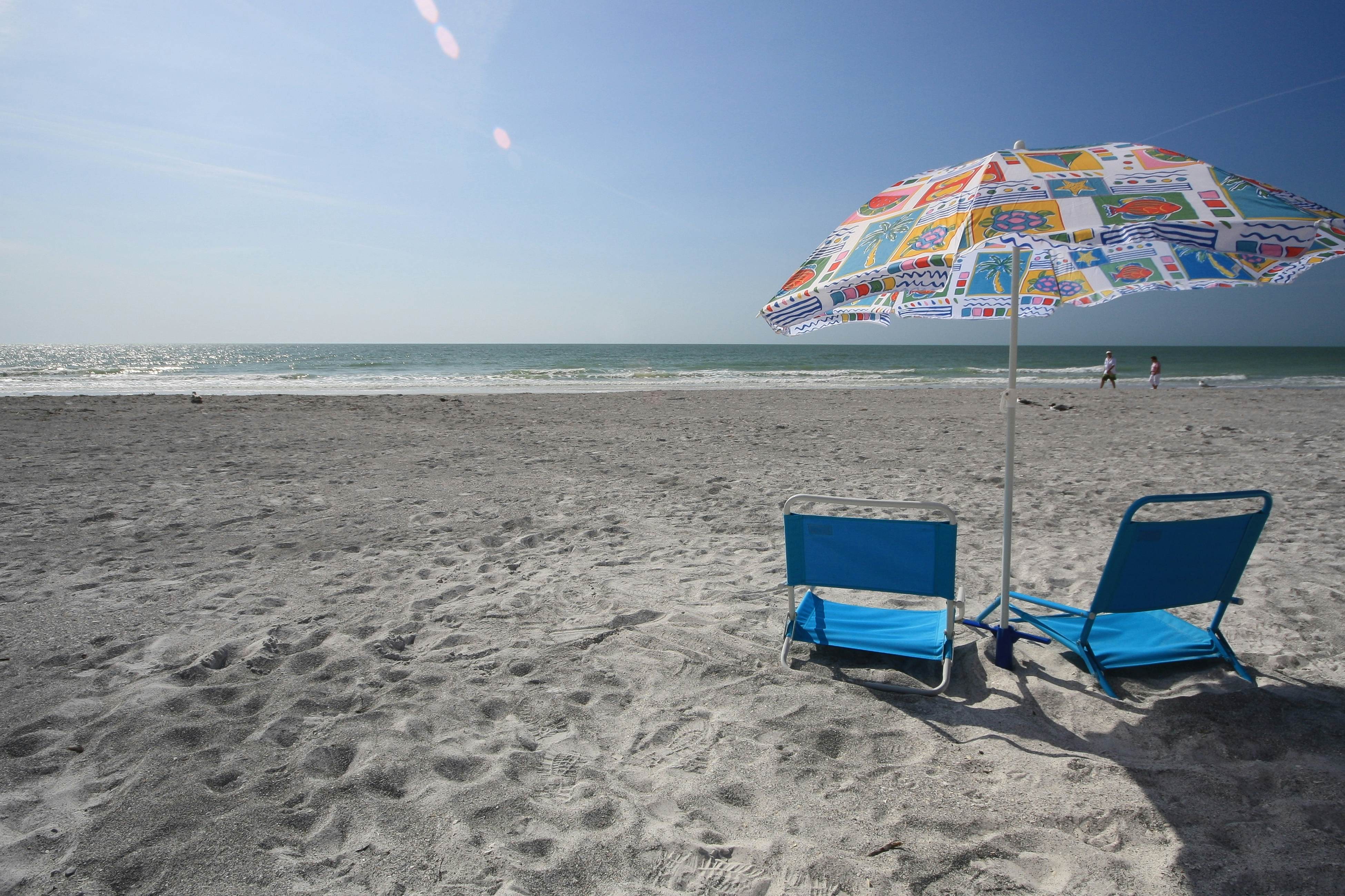 Beachfront studio with grilling area & shuffleboard - steps to sand