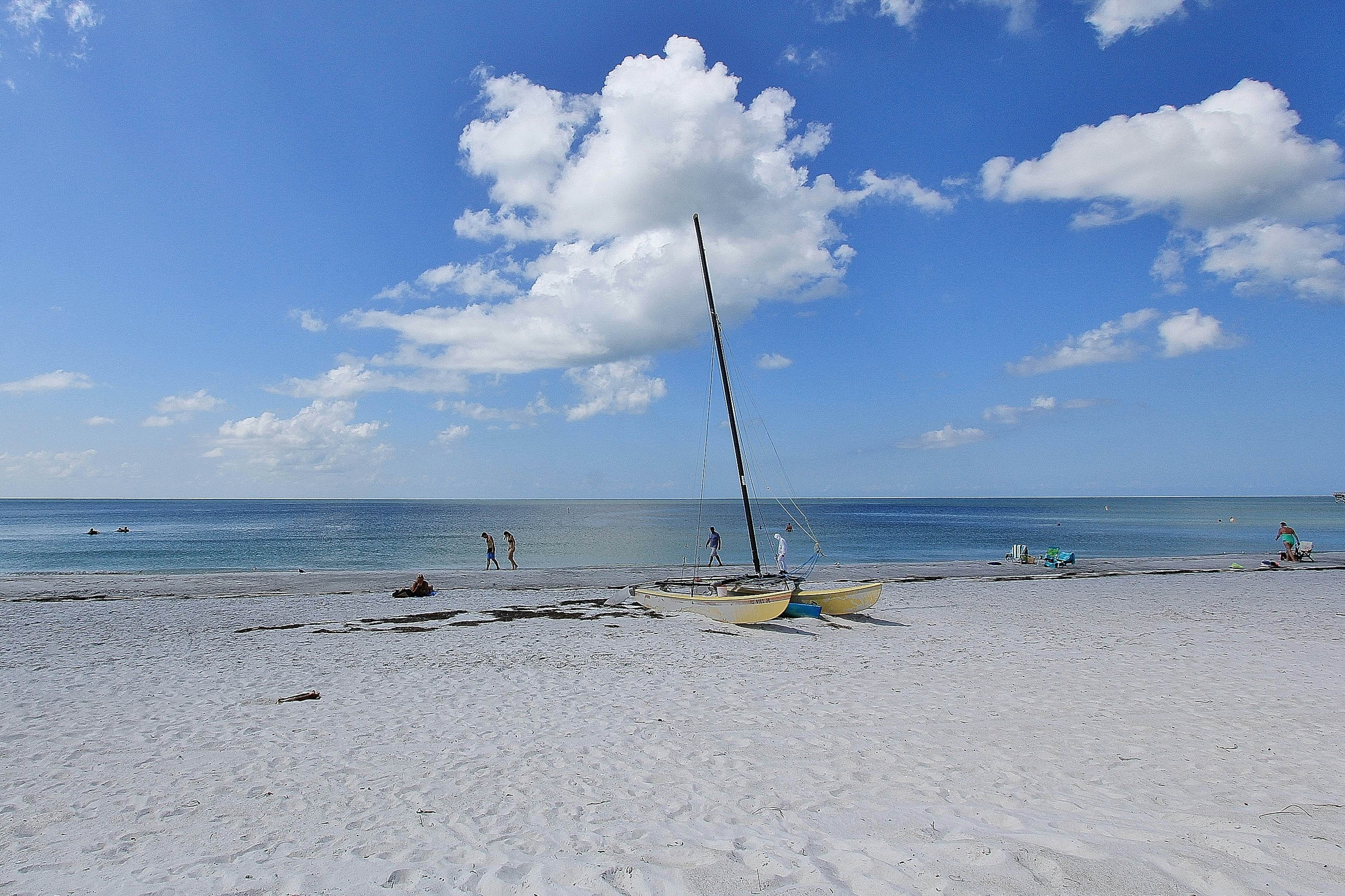 Beachfront studio with grilling area & shuffleboard - steps to sand