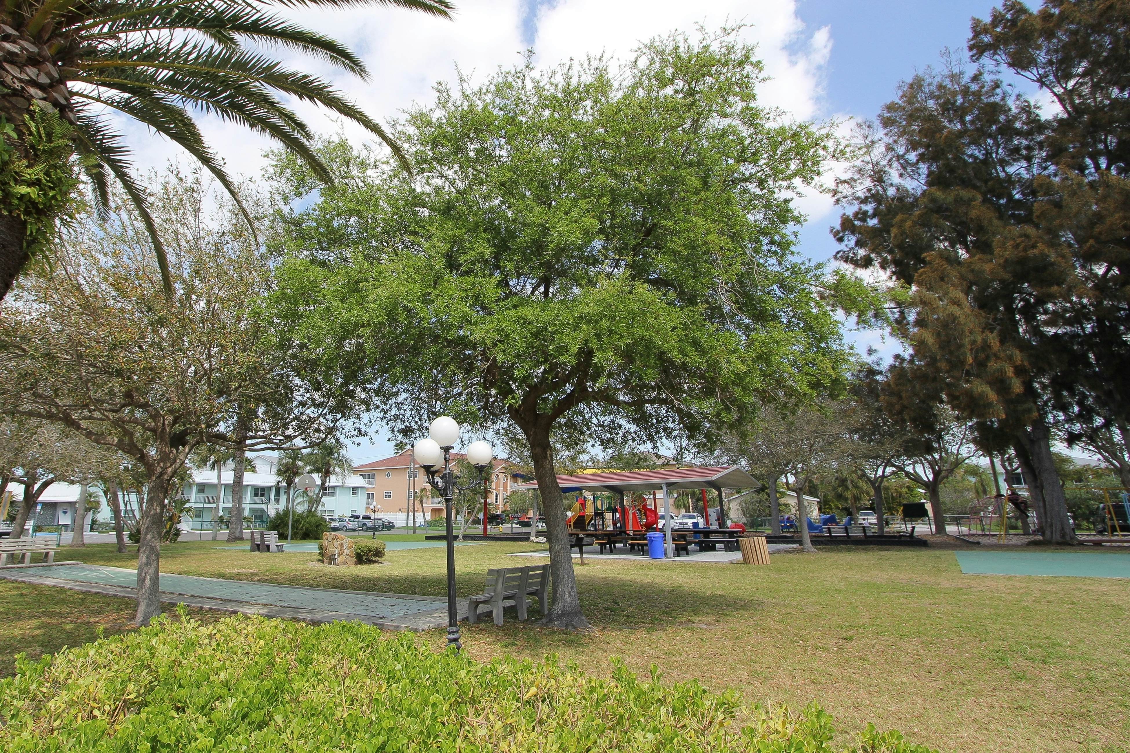 Beachfront studio with grilling area & shuffleboard - steps to sand