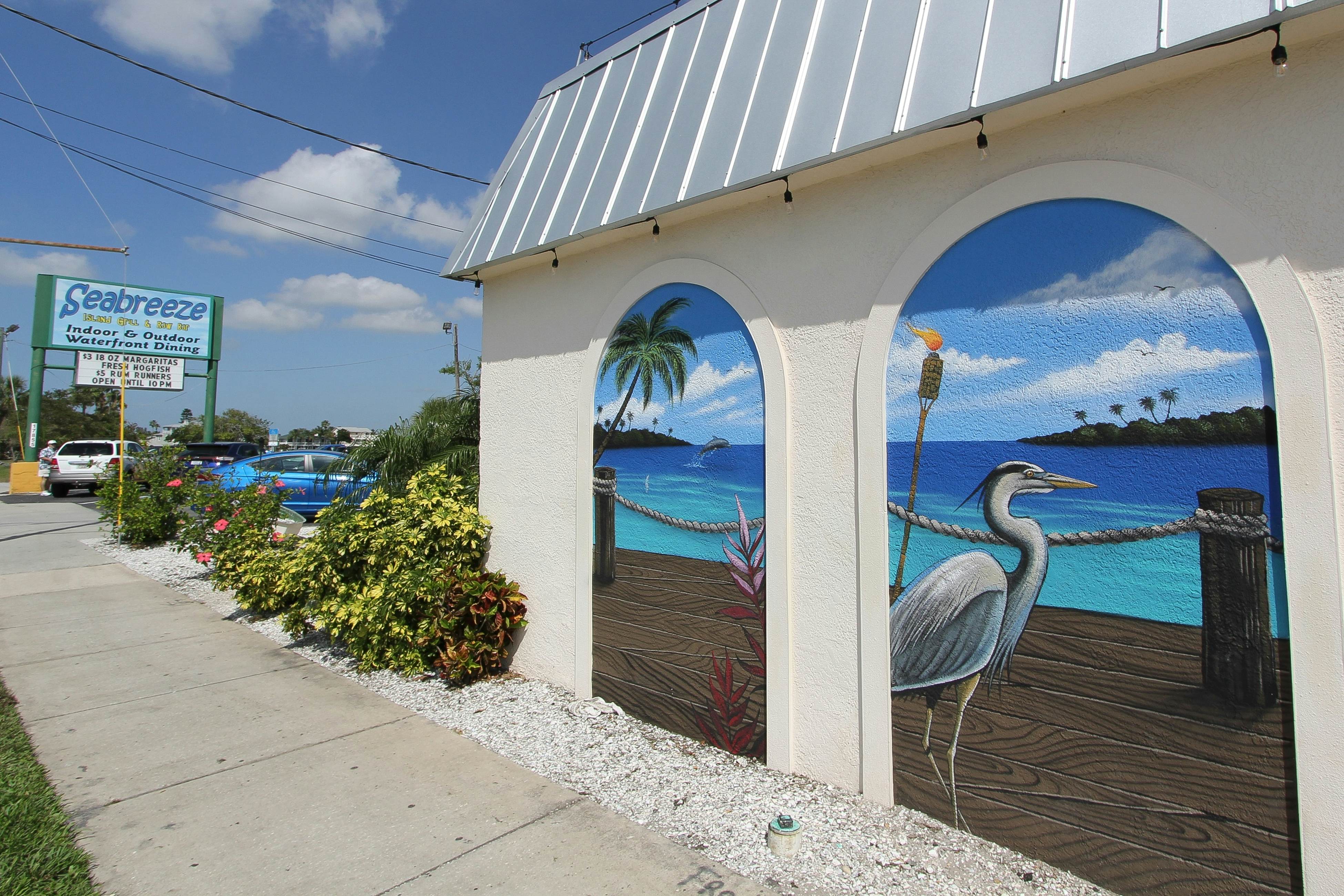 Beachfront studio with grilling area & shuffleboard - steps to sand