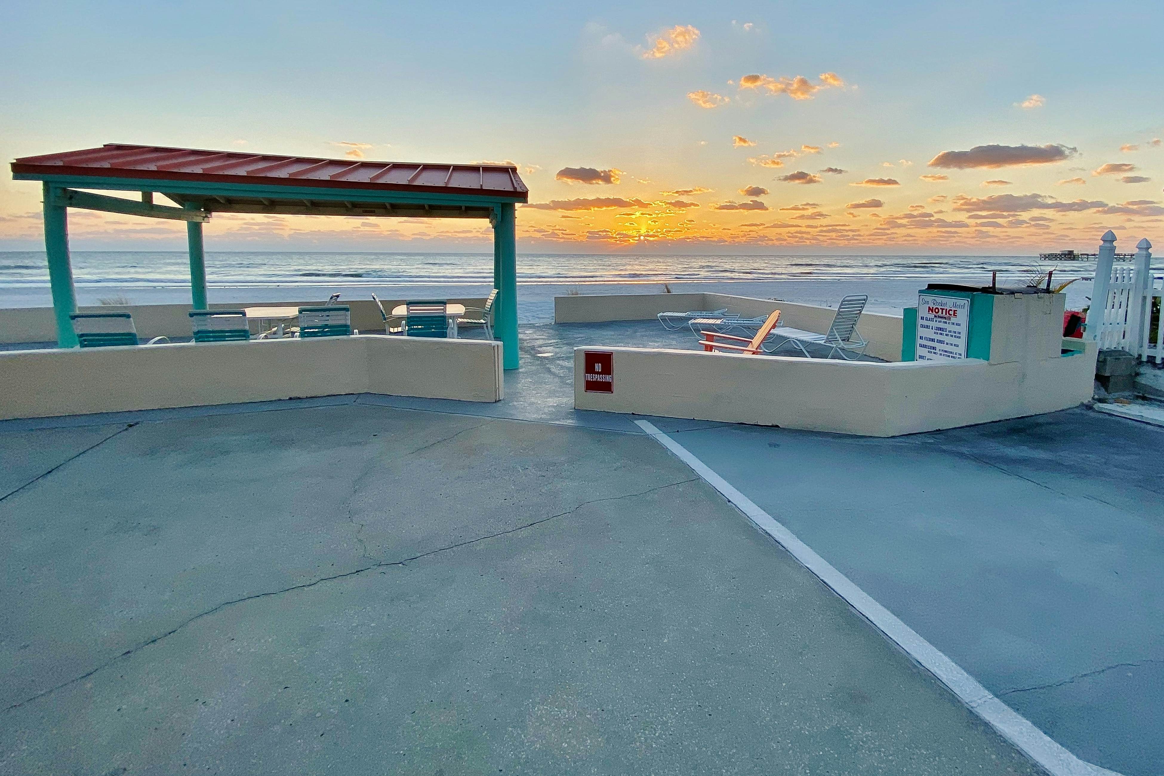Beachfront studio with grilling area & shuffleboard - steps to sand