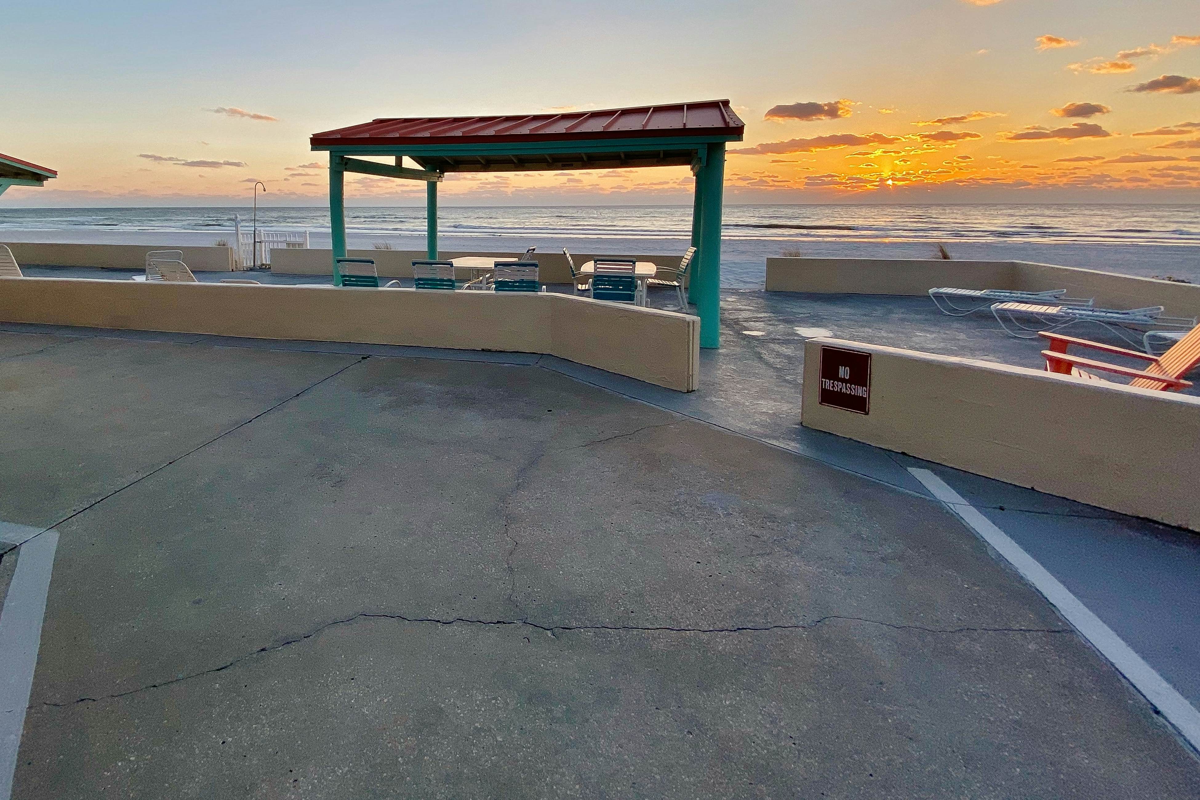 Beachfront studio with grilling area & shuffleboard - steps to sand