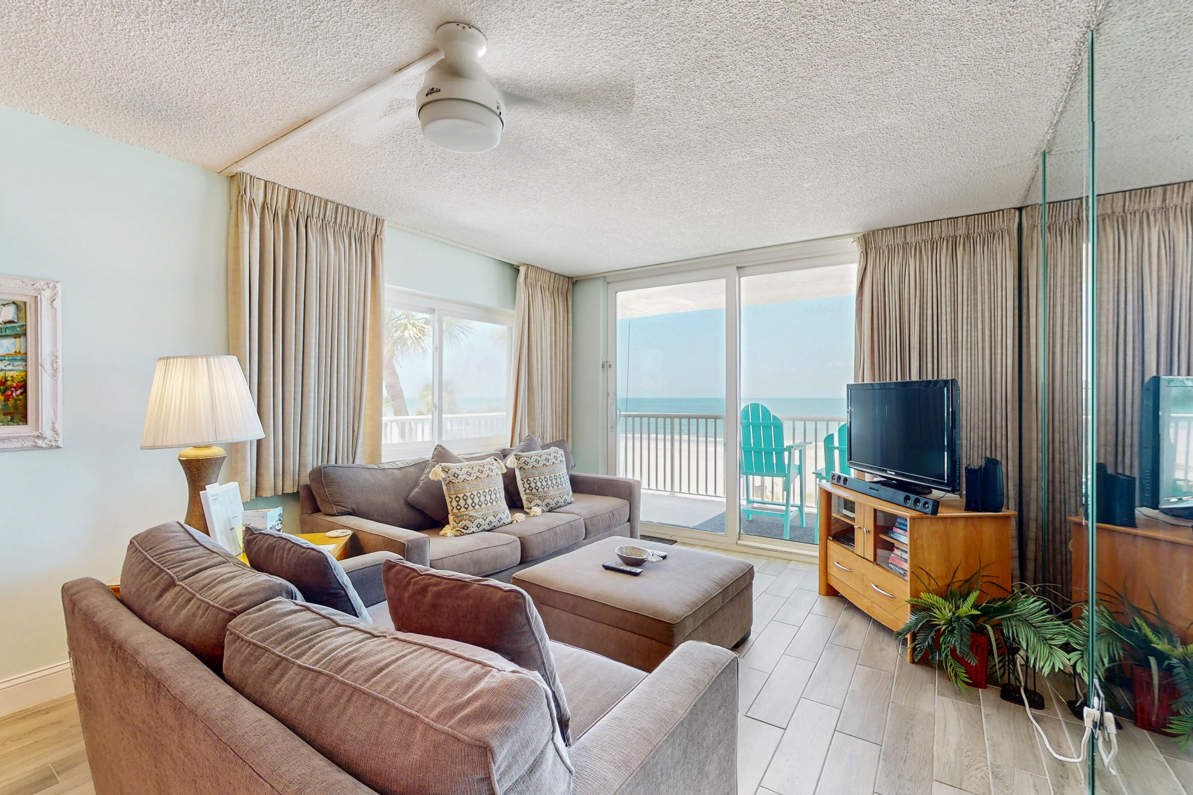 Third Floor Oceanfront Condo w Shared Pool Ocean View and Private Washer Dryer