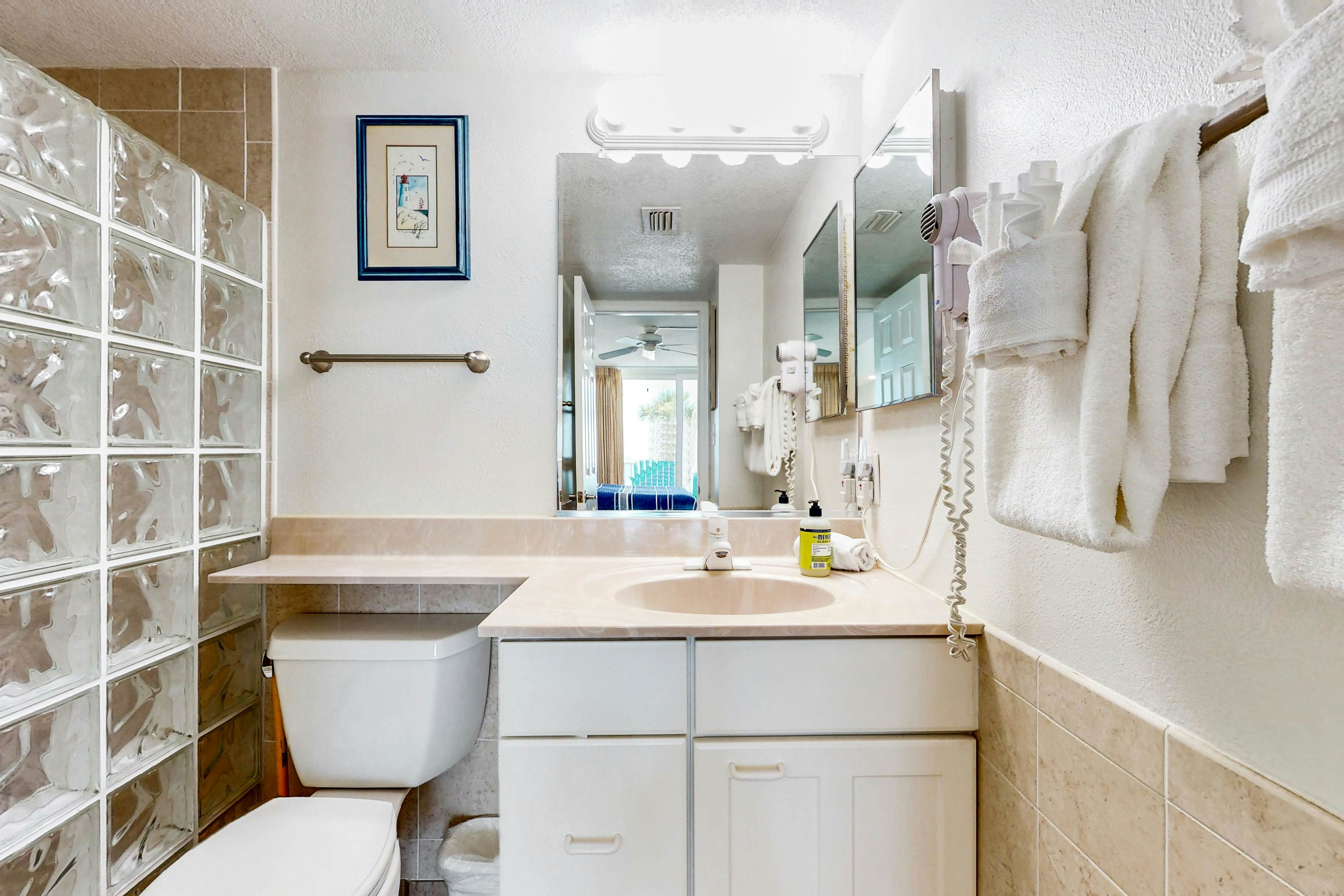 Third Floor, Oceanfront Condo w/ Shared Pool, Ocean View, & Private Washer/Dryer