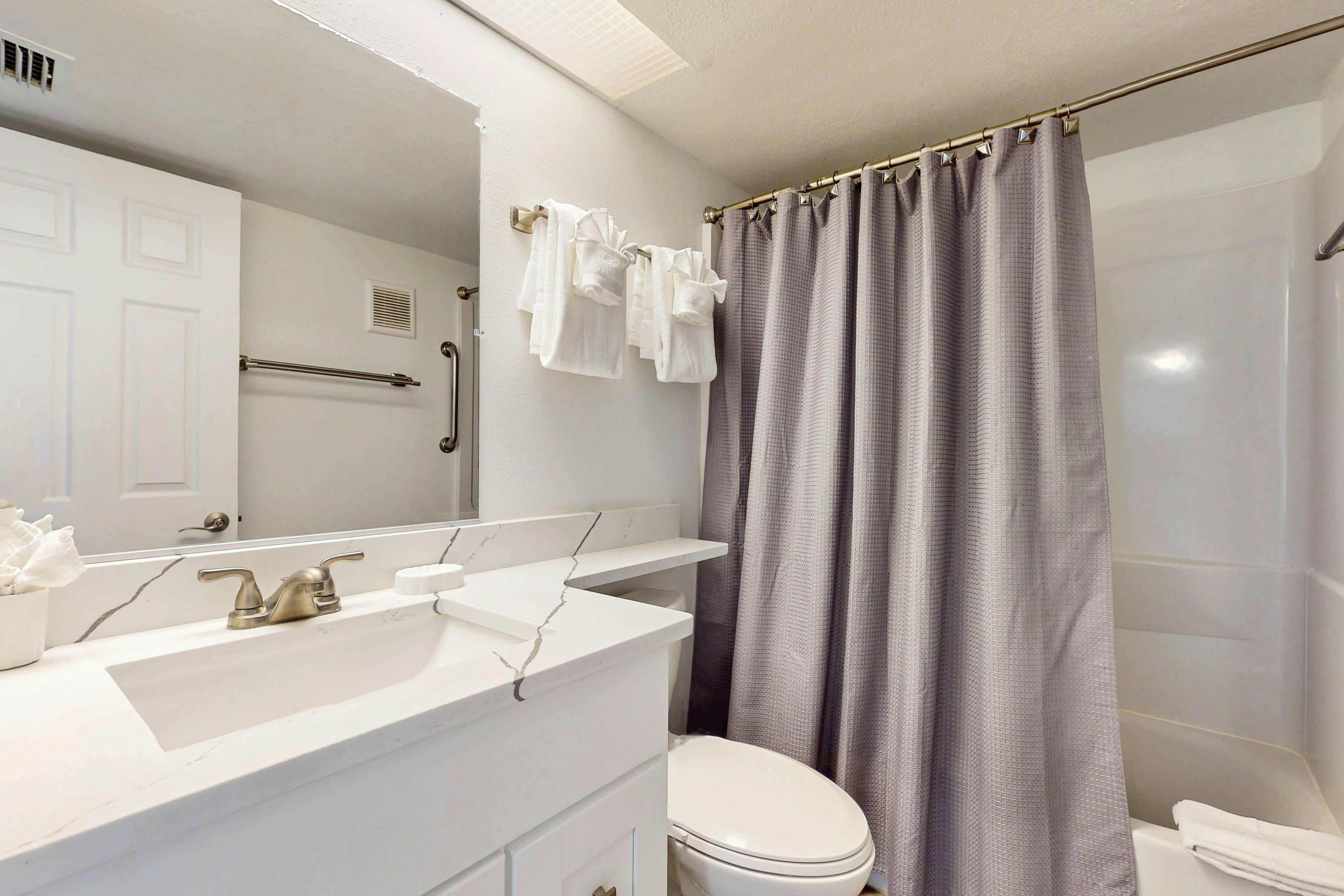 Third Floor, Oceanfront Condo w/ Shared Pool, Ocean View, & Private Washer/Dryer