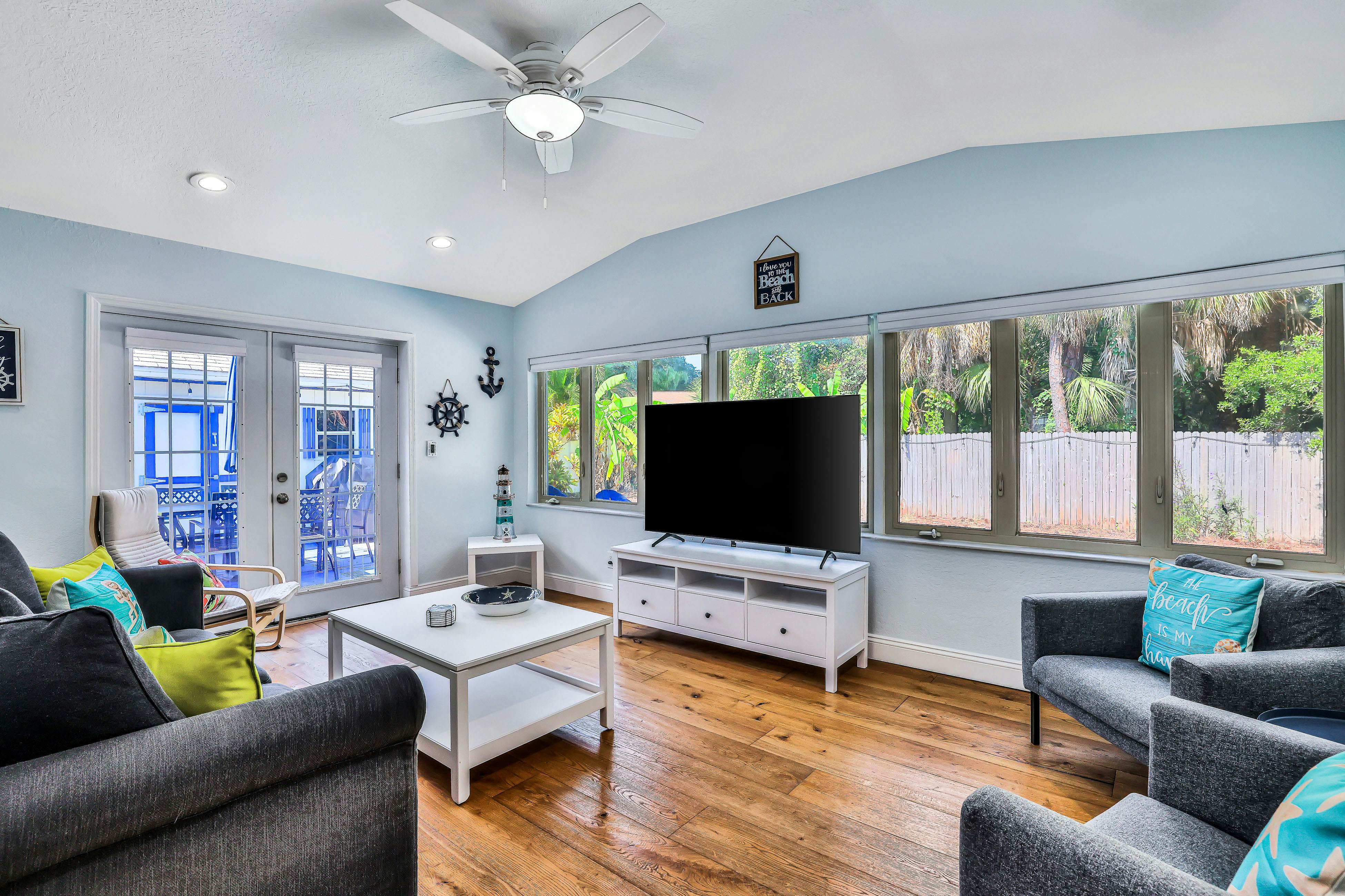 Dog-friendly Oasis with Private Pool, WiFi & Washer-Dryer - 5 Min to Beach