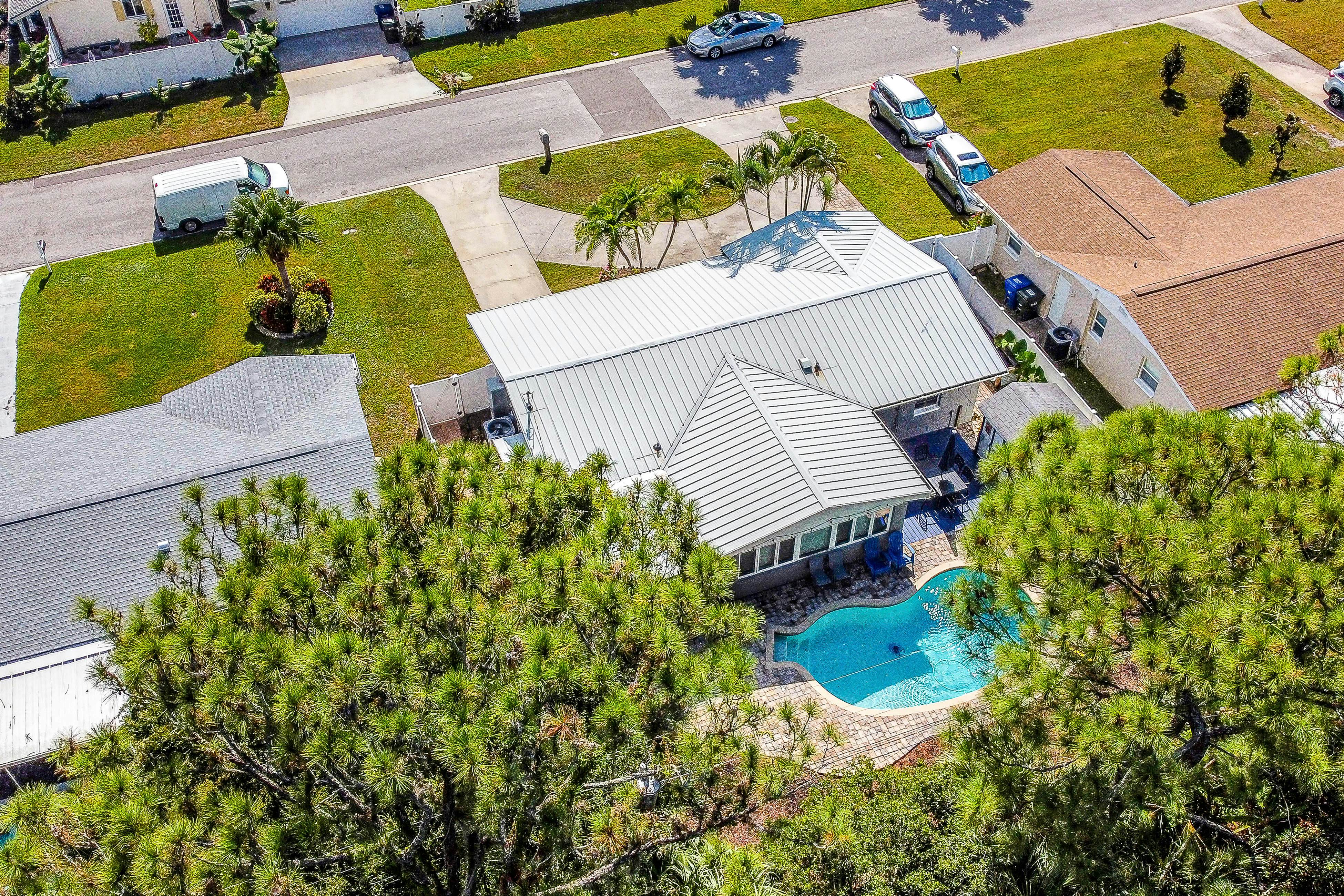 Dog-friendly Oasis with Private Pool, WiFi & Washer-Dryer - 5 Min to Beach