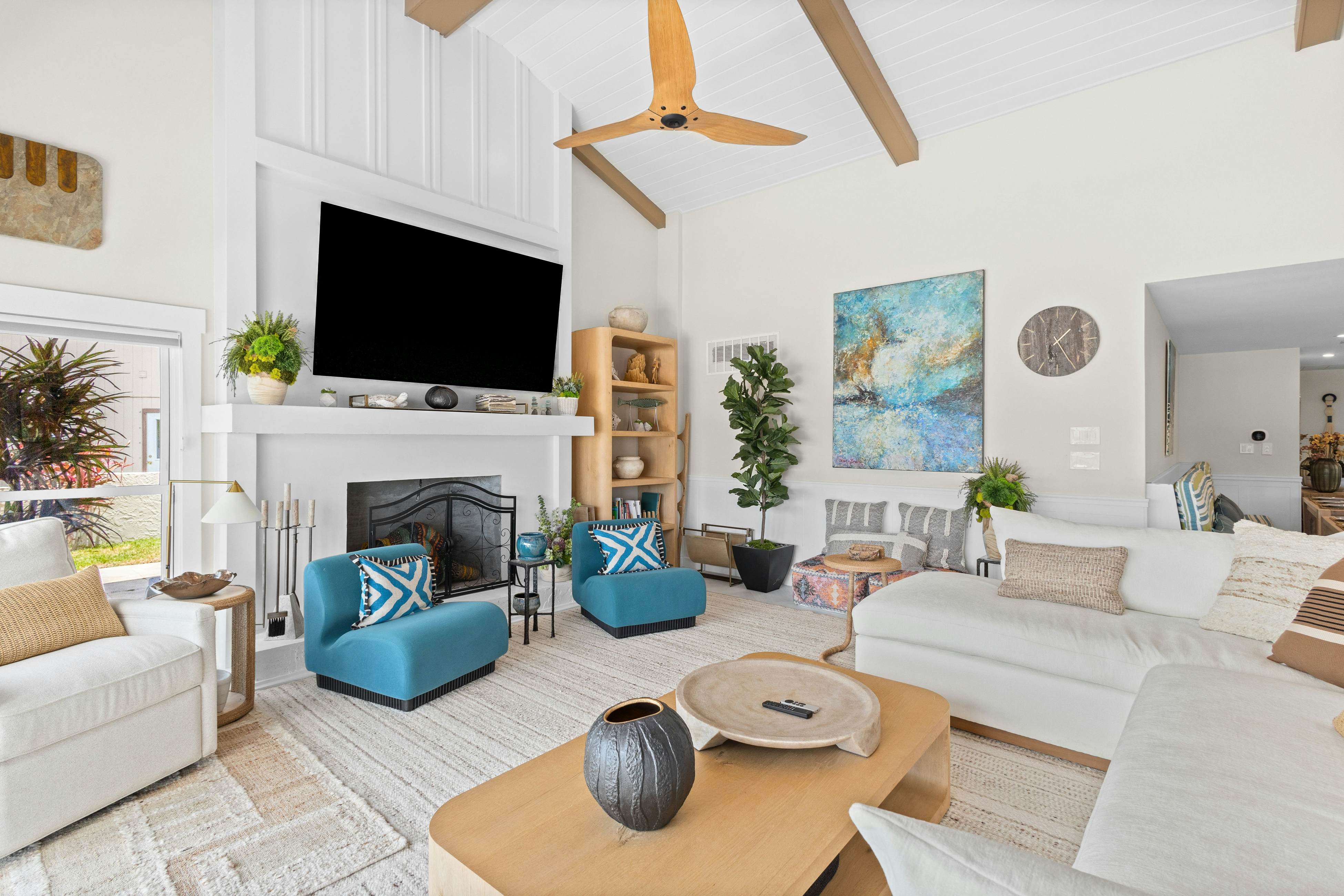 Modern indulgence with media room, expansive waterway views, AC, WD and Wifi