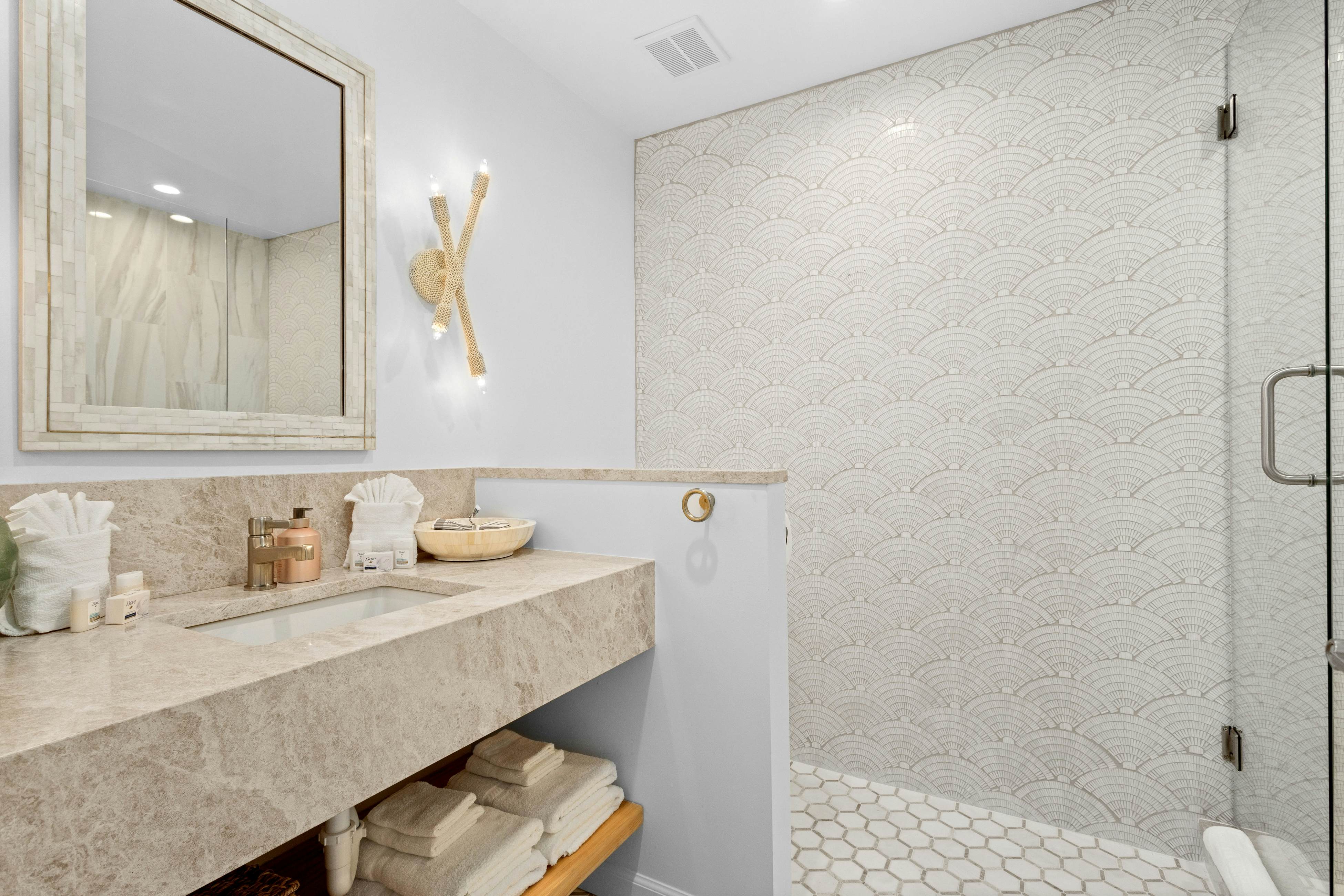 Modern indulgence with media room, expansive waterway views, AC, WD and Wifi