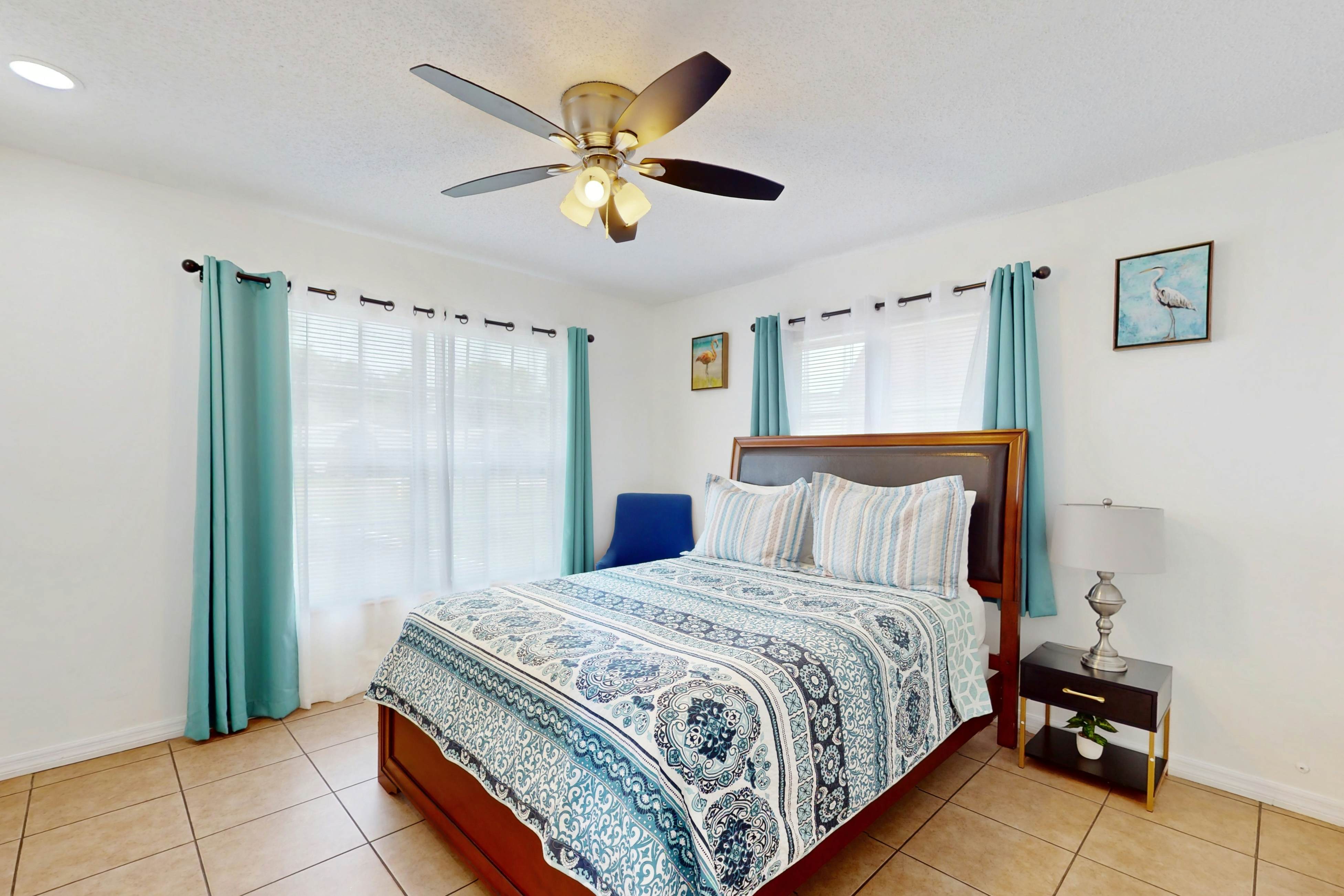 Centrally located, dog friendly, comfortable home with AC and WD