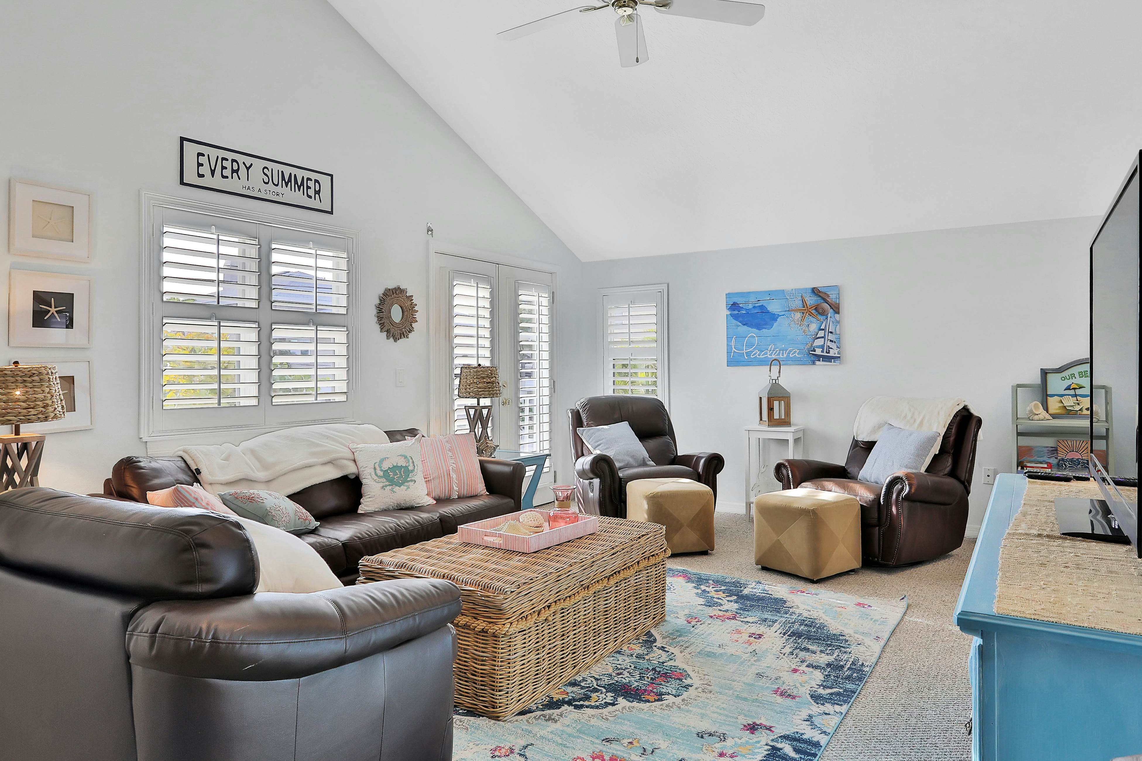 Dog-Friendly Home with High-Speed WiFi and Central AC - Snowbird-Friendly