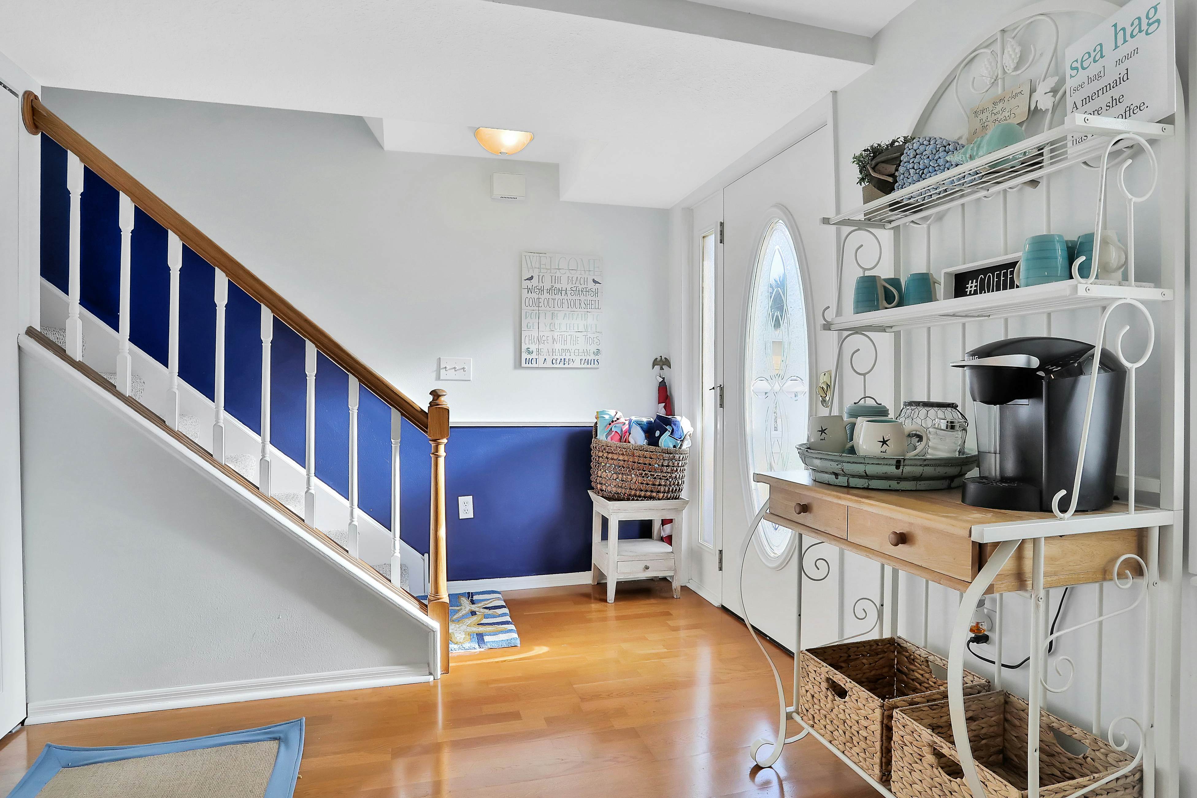 Dog-Friendly Home with High-Speed WiFi and Central AC - Snowbird-Friendly