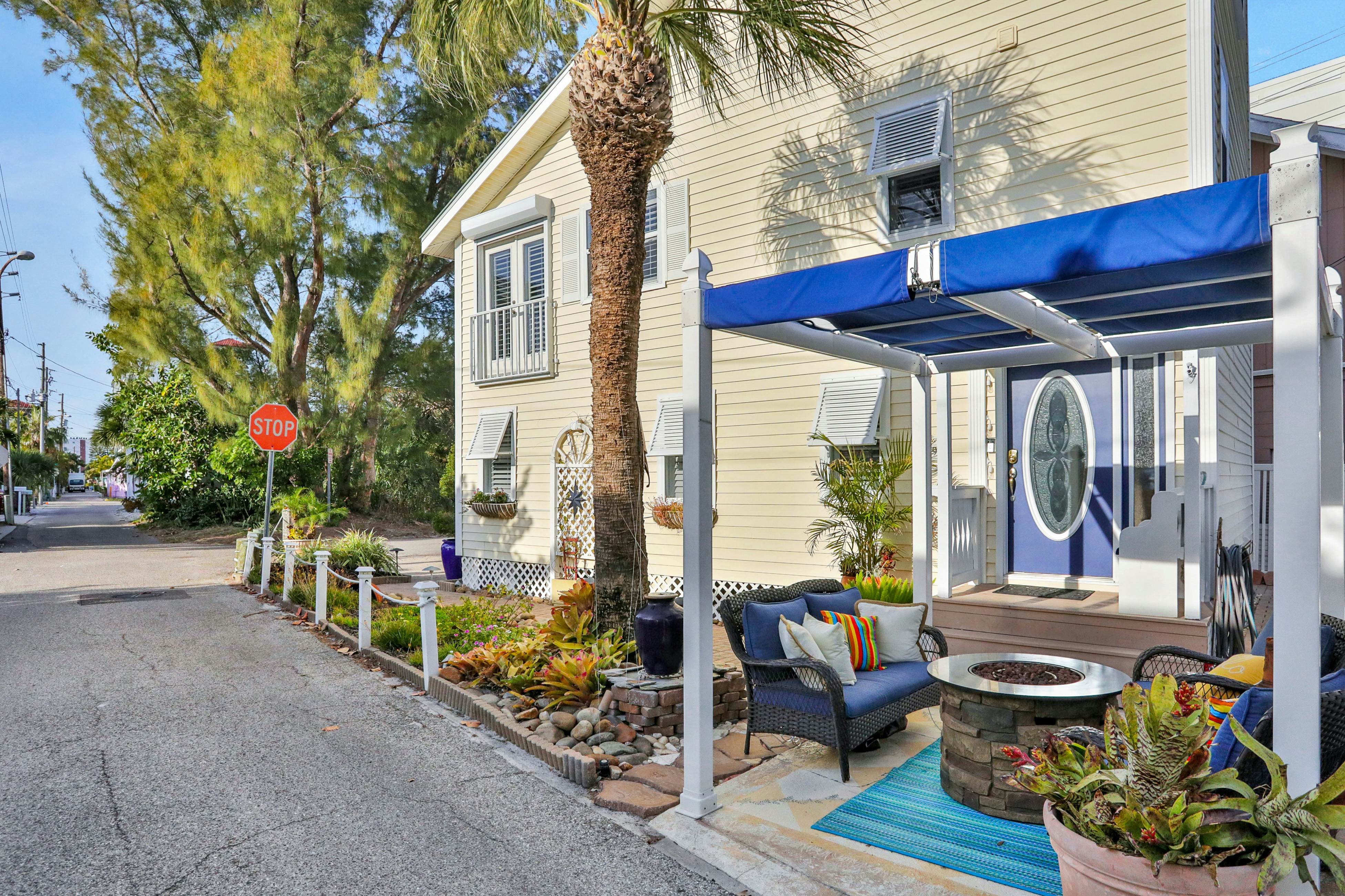 Dog-Friendly Home with High-Speed WiFi and Central AC - Snowbird-Friendly