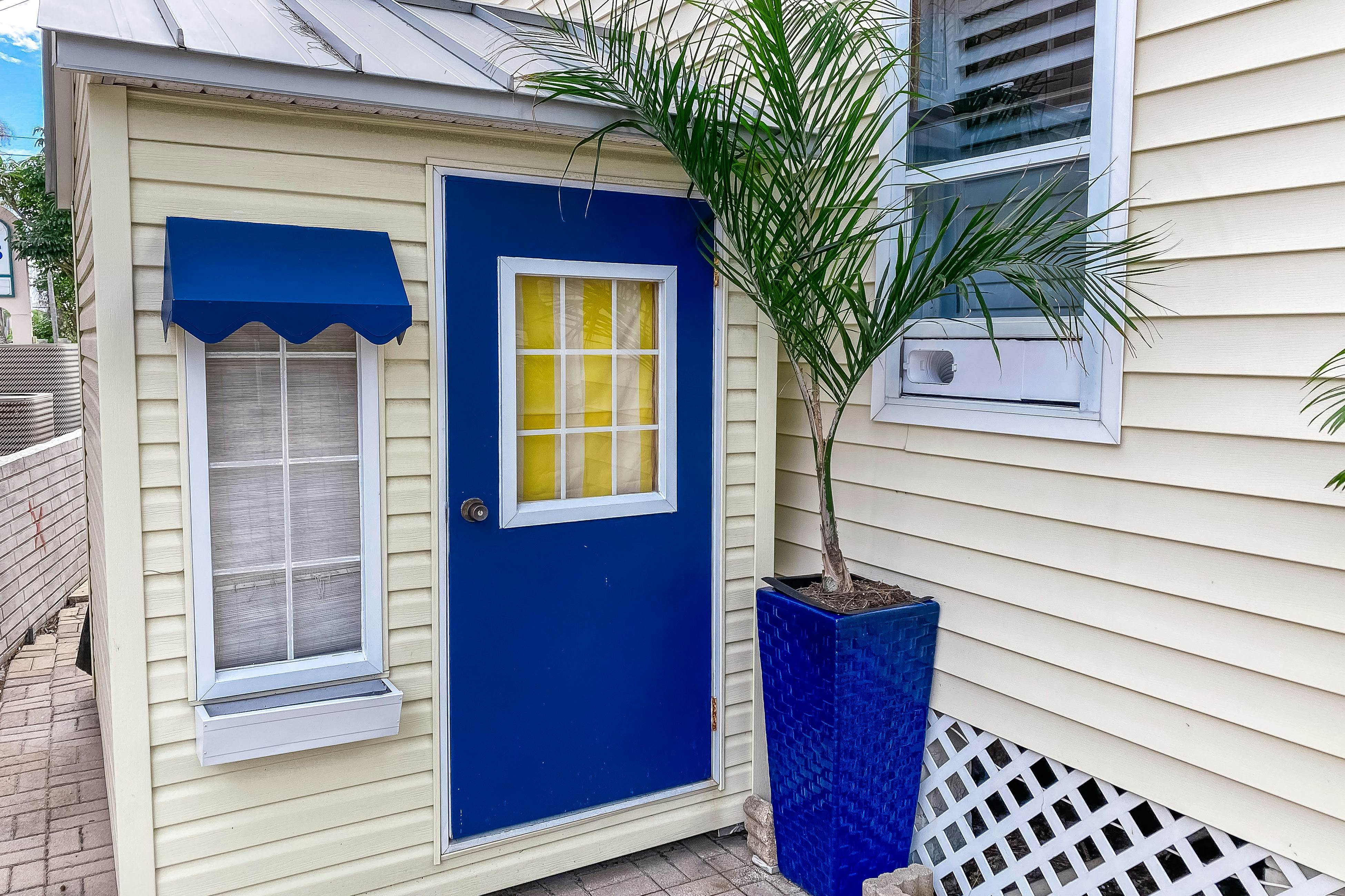 Dog-Friendly Home with High-Speed WiFi and Central AC - Snowbird-Friendly