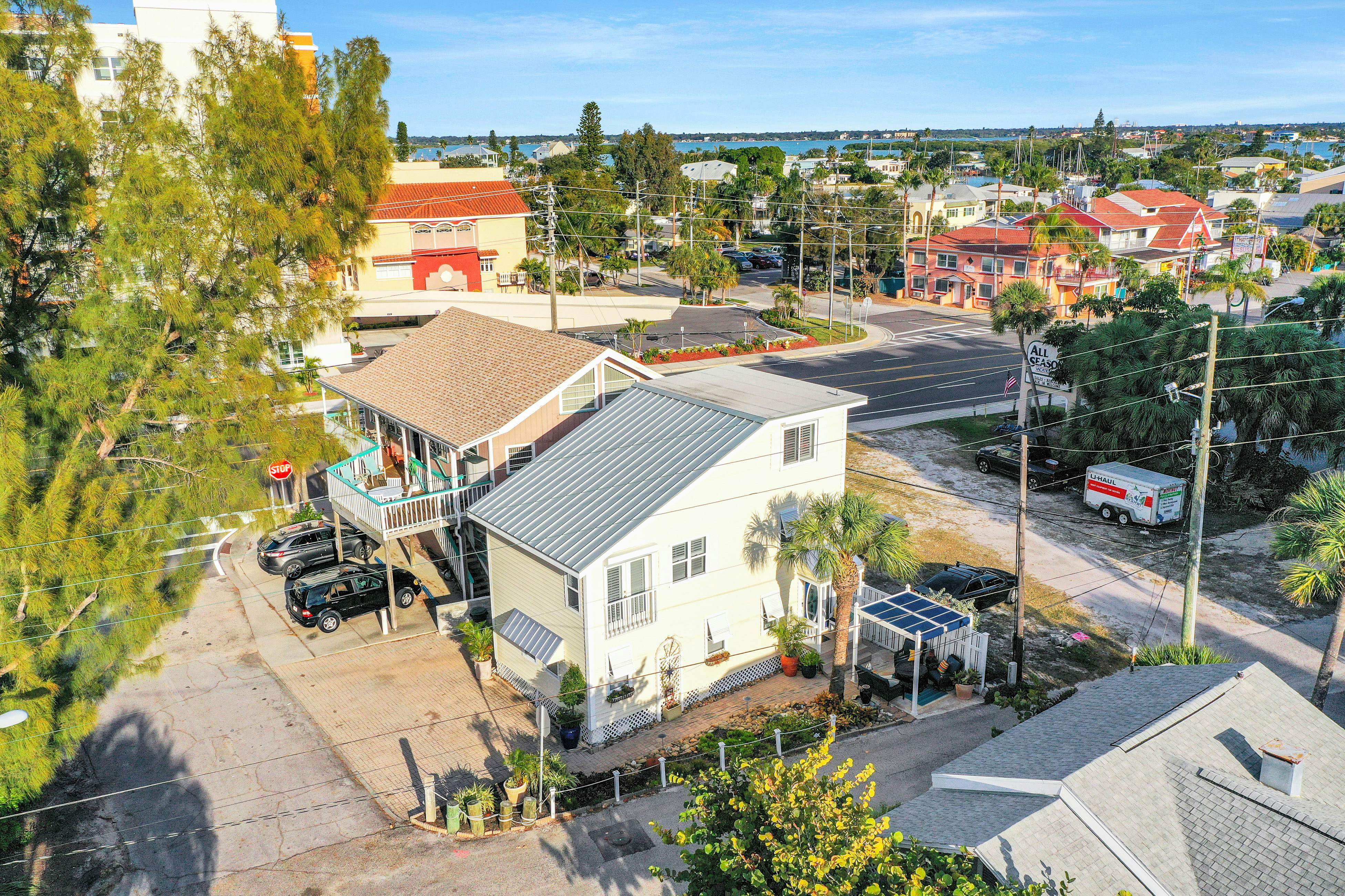 Dog-Friendly Home with High-Speed WiFi and Central AC - Snowbird-Friendly