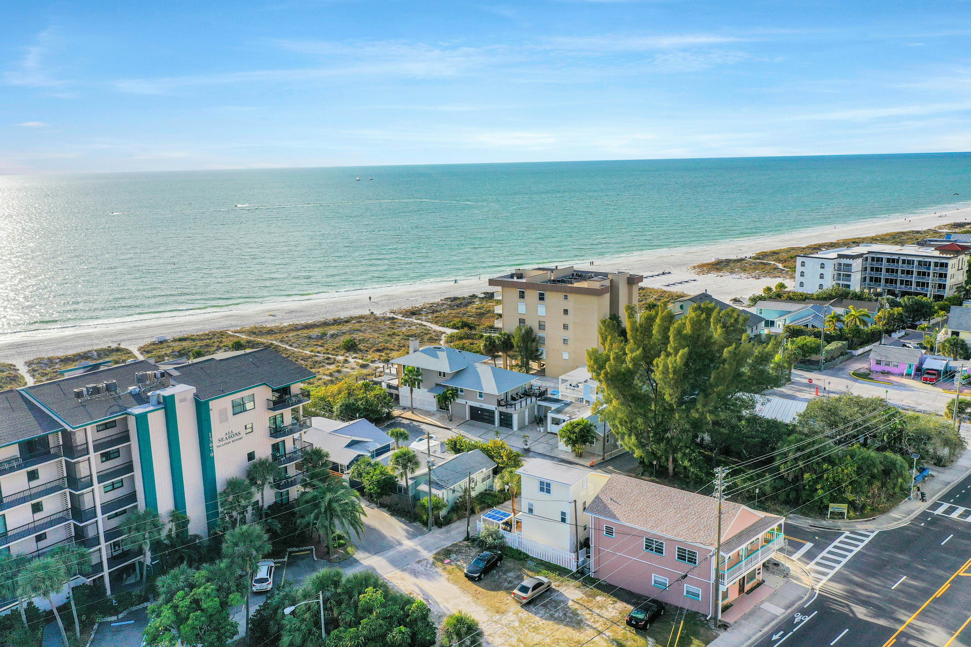 Dog-Friendly Home with High-Speed WiFi and Central AC - Snowbird-Friendly