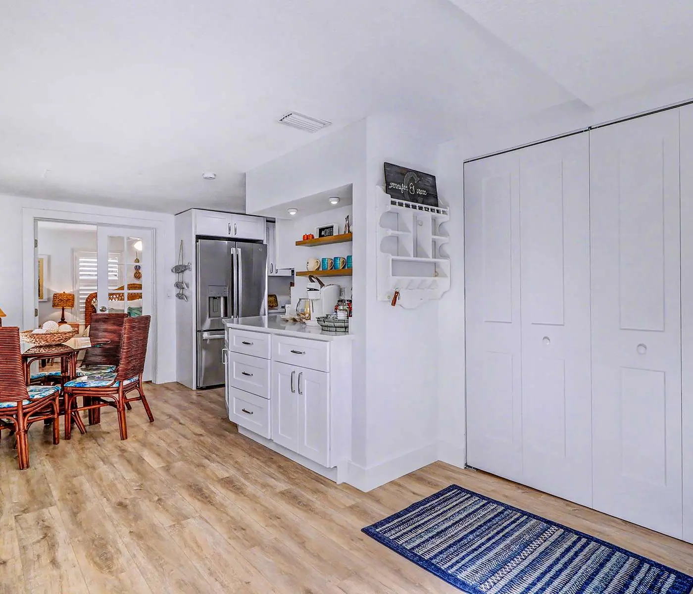 Dog Friendly Home with High Speed WiFi and Central AC Snowbird Friendly