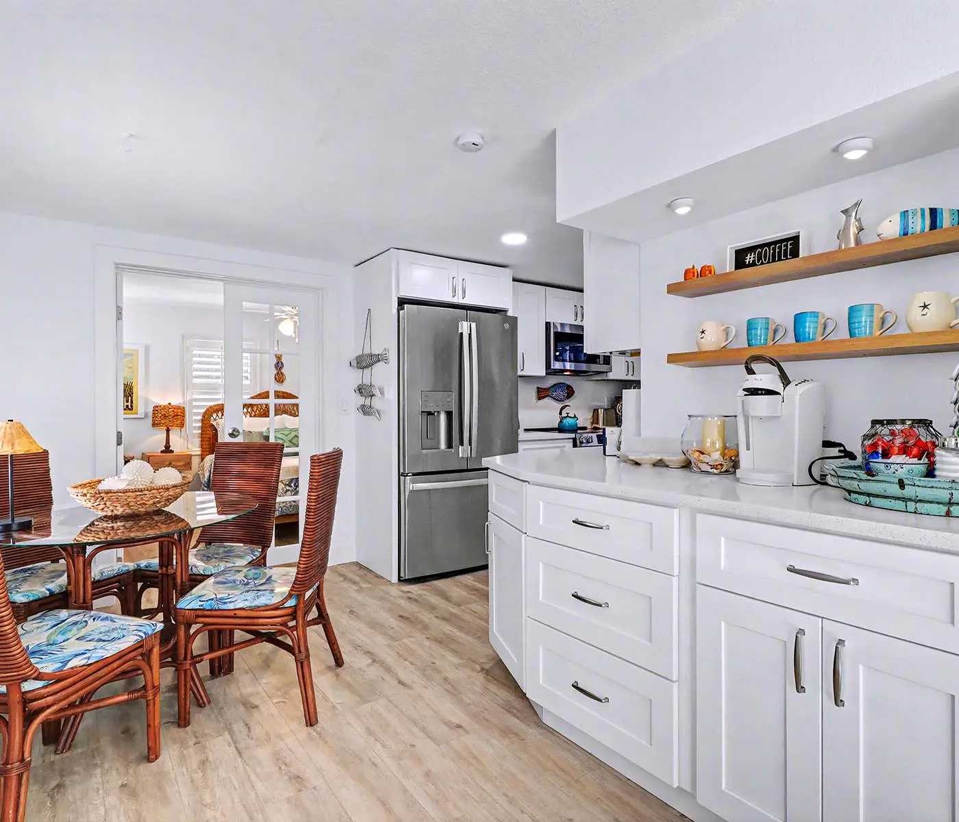 Dog Friendly Home with High Speed WiFi and Central AC Snowbird Friendly