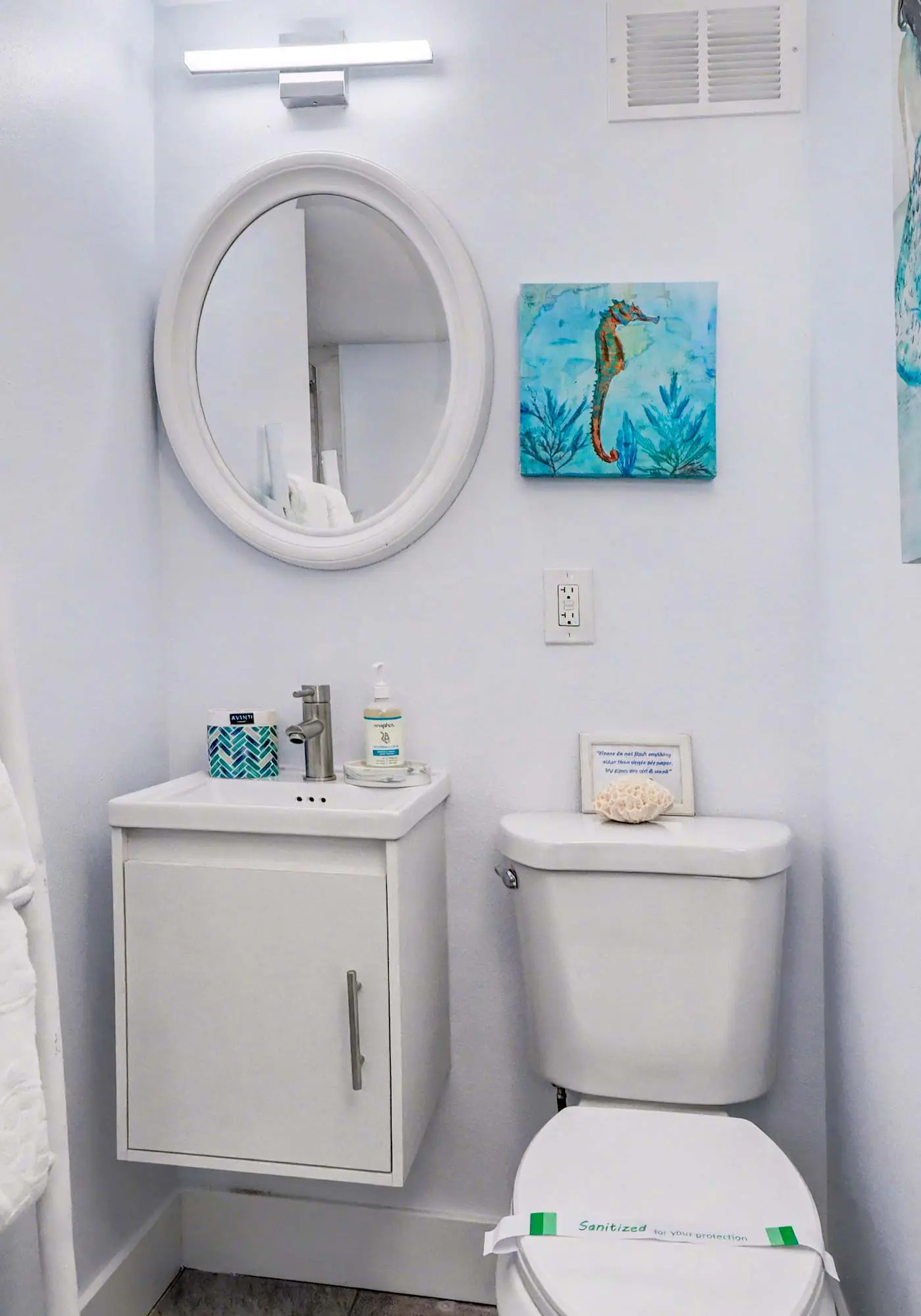 Dog Friendly Home with High Speed WiFi and Central AC Snowbird Friendly