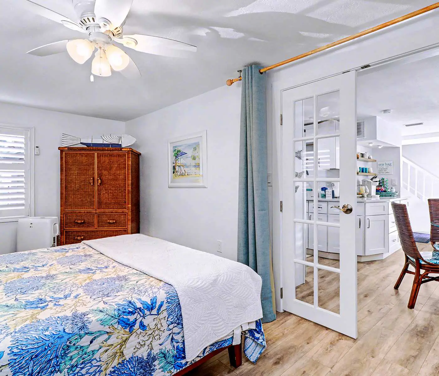 Dog Friendly Home with High Speed WiFi and Central AC Snowbird Friendly