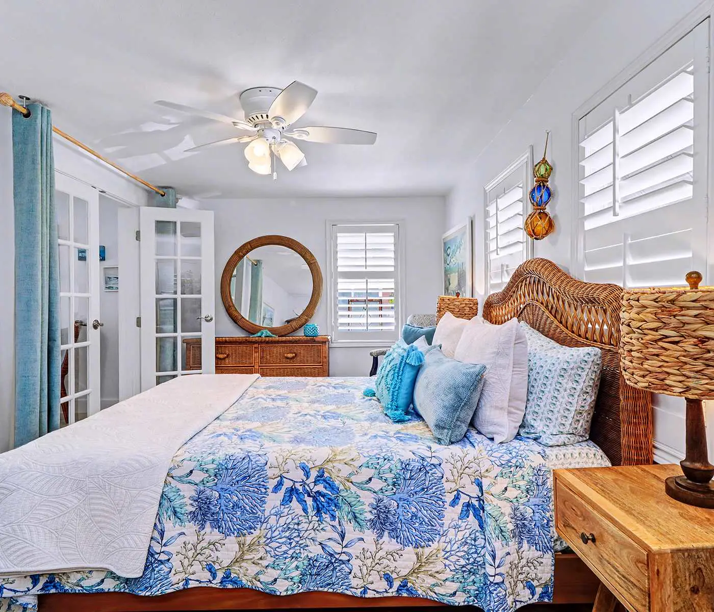 Dog Friendly Home with High Speed WiFi and Central AC Snowbird Friendly