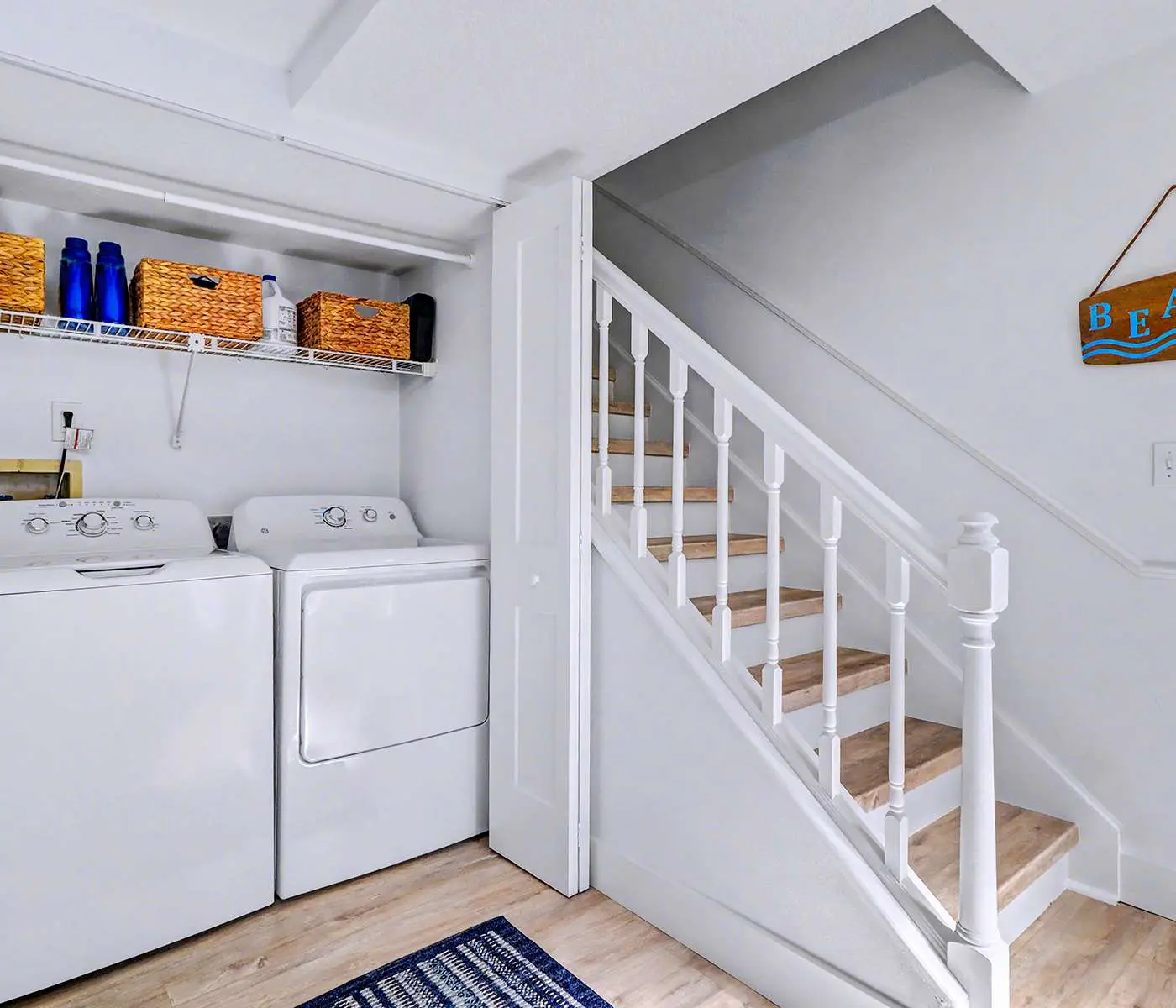 Dog Friendly Home with High Speed WiFi and Central AC Snowbird Friendly