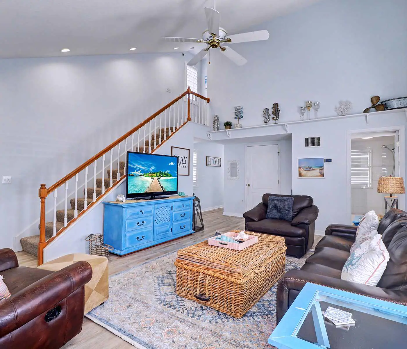 Dog Friendly Home with High Speed WiFi and Central AC Snowbird Friendly