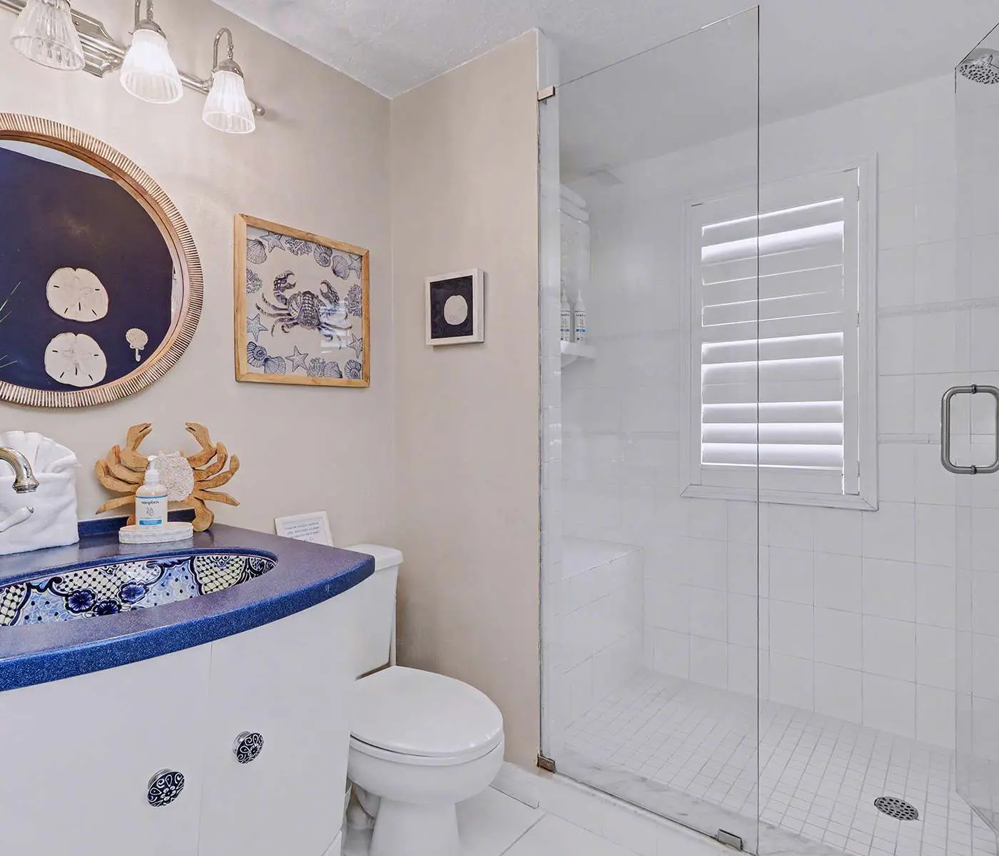 Dog Friendly Home with High Speed WiFi and Central AC Snowbird Friendly