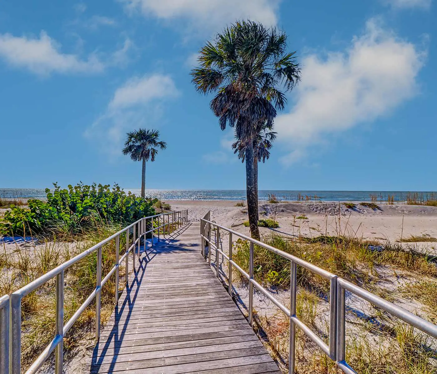 Dog Friendly Home with High Speed WiFi and Central AC Snowbird Friendly